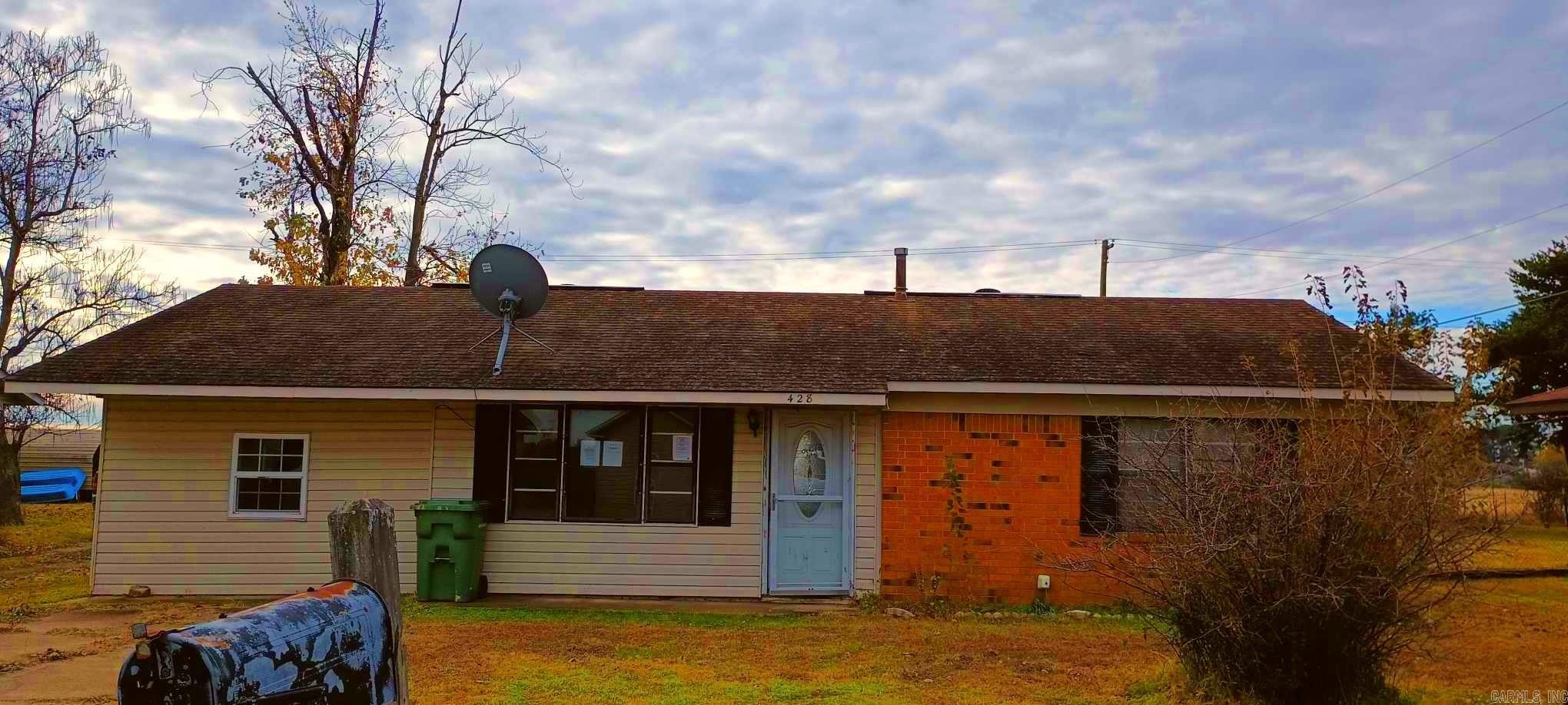 ROBINSVILLE - Residential