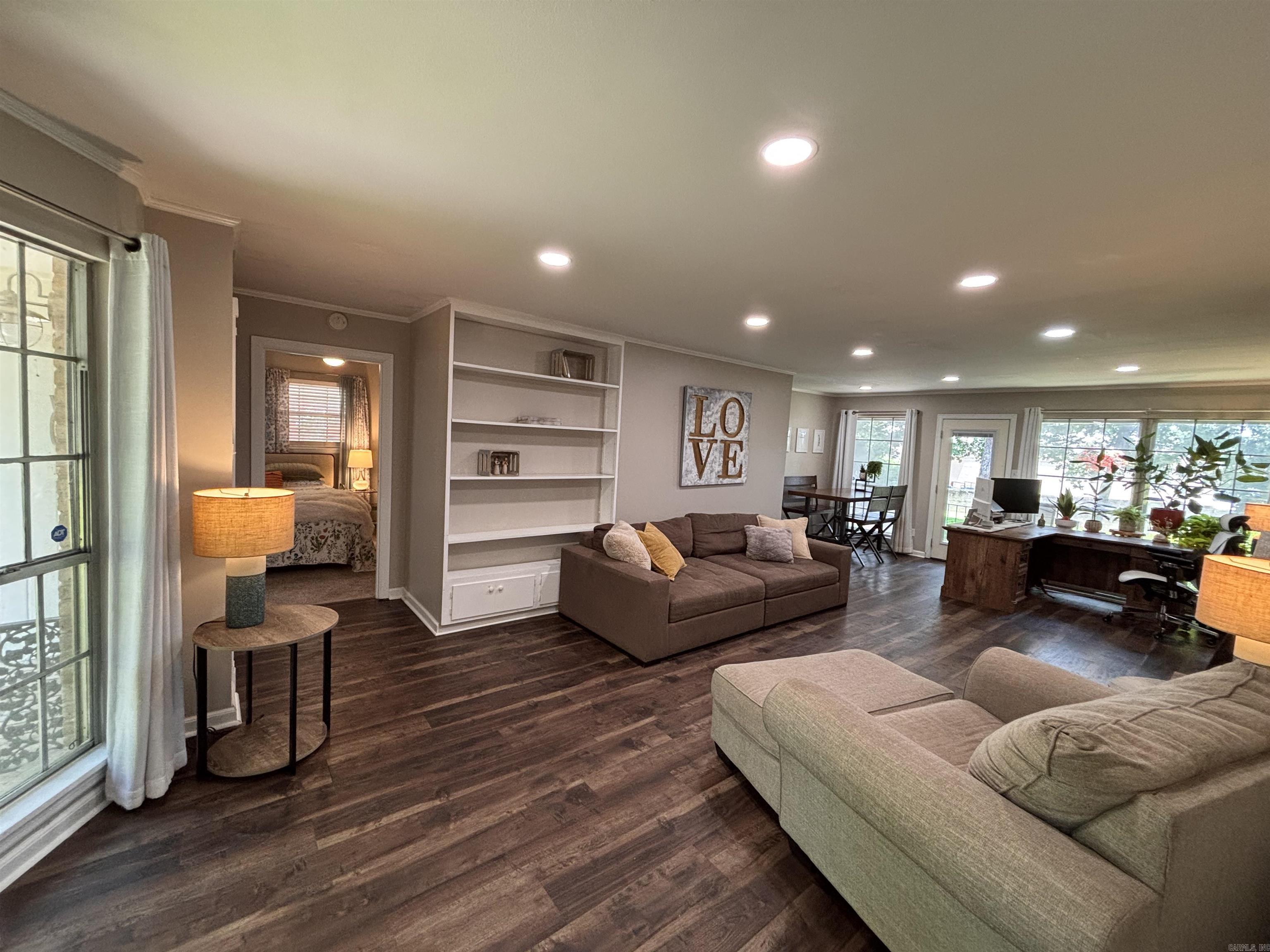 BROOKFIELD - Residential