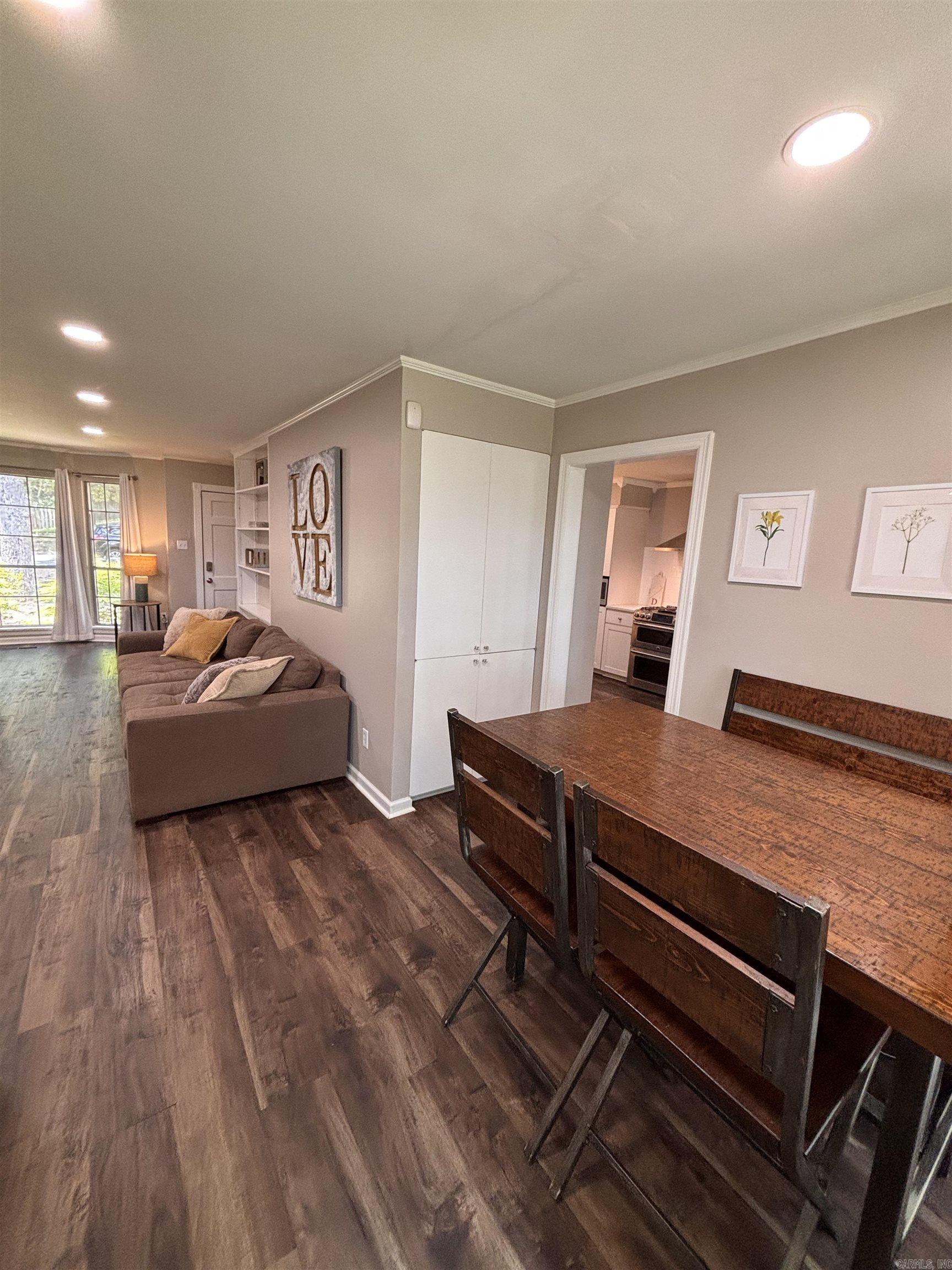 BROOKFIELD - Residential