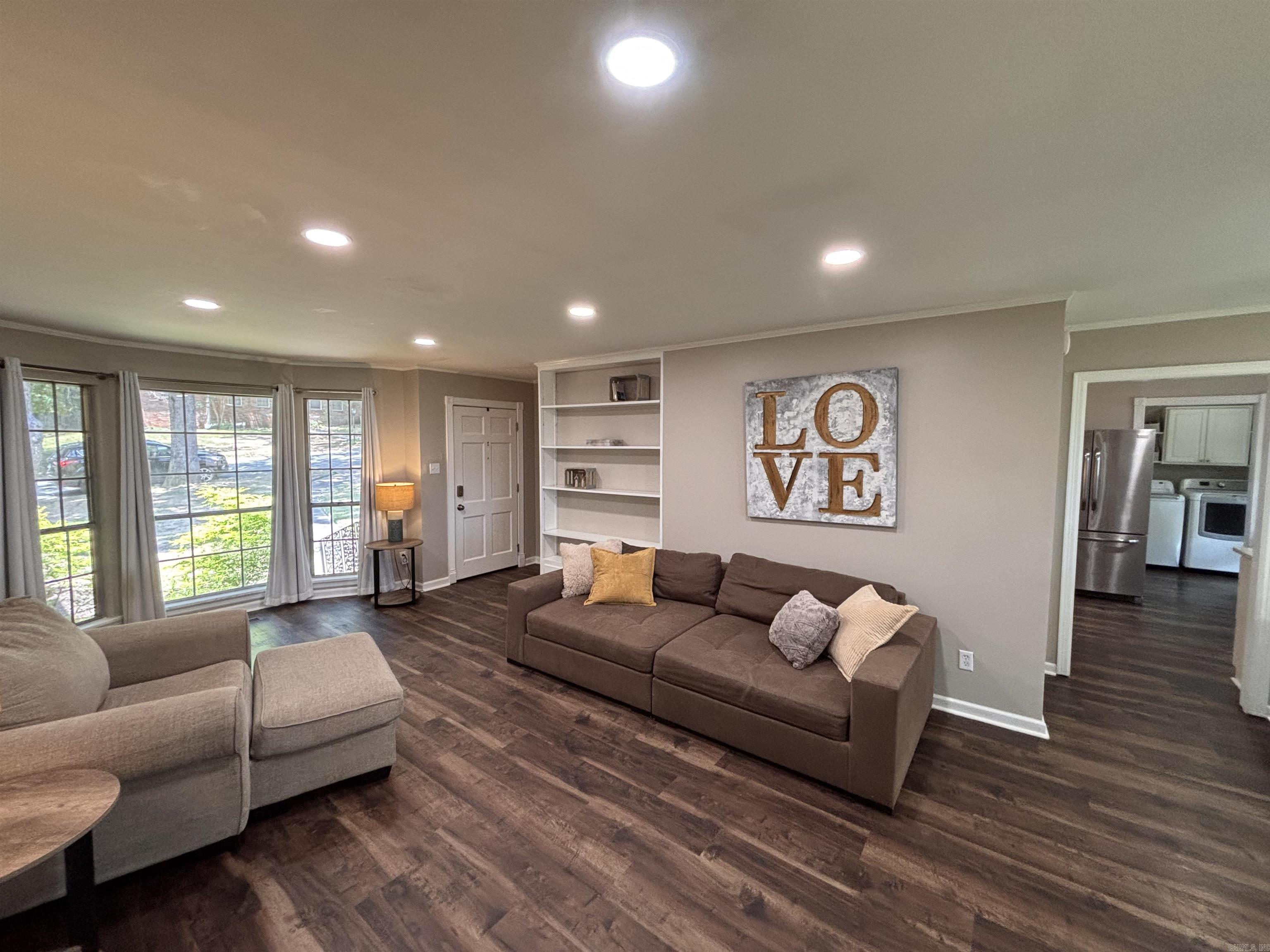 BROOKFIELD - Residential