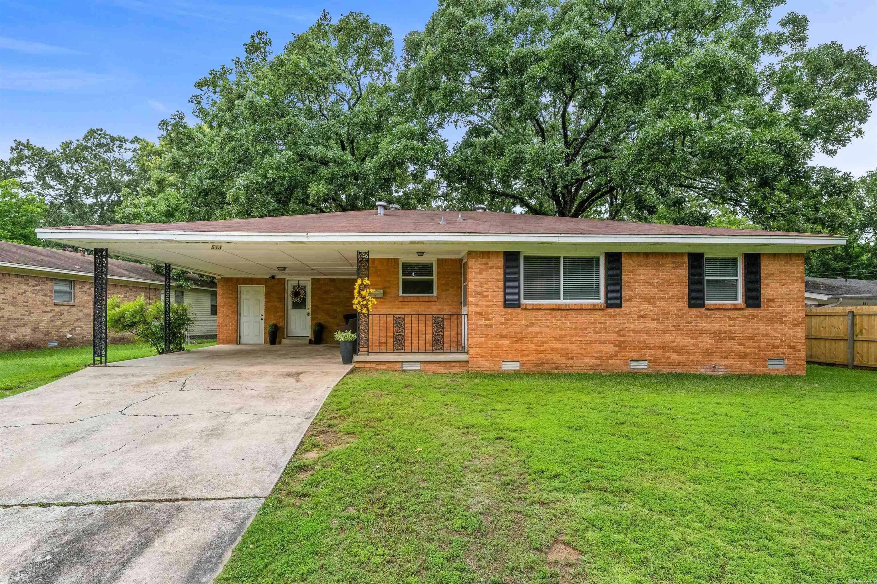 Welcome Home! This Sherwood cutie is ready for a new family! 3 bed 2 full bath. Great space buy! This floor plan has a good flow & feels like a larger house...There is a big living room plus an additional living area off of the kitchen! Great closet space! Nice outside area, with green grass and a flat yard! There is a covered patio that looks over the fully fenced back yard with a storage building. Walking distance to the Fairway Pool and Verona Park!  Nicely updated on a quiet street, great home!
