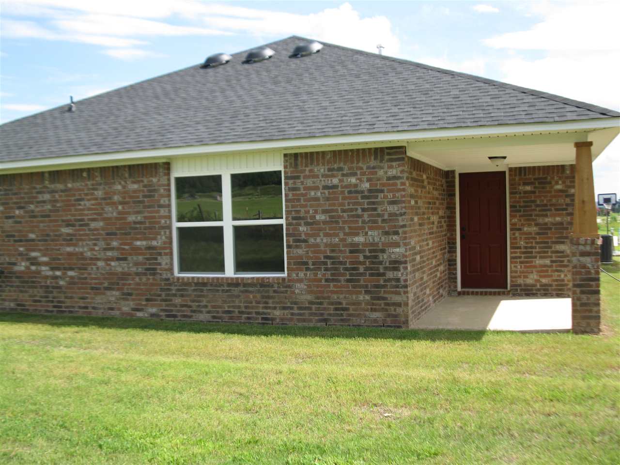 PARKWAY MEADOWS - Residential