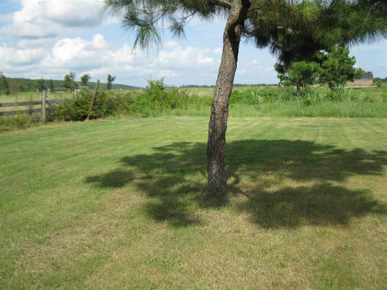 PARKWAY MEADOWS - Residential
