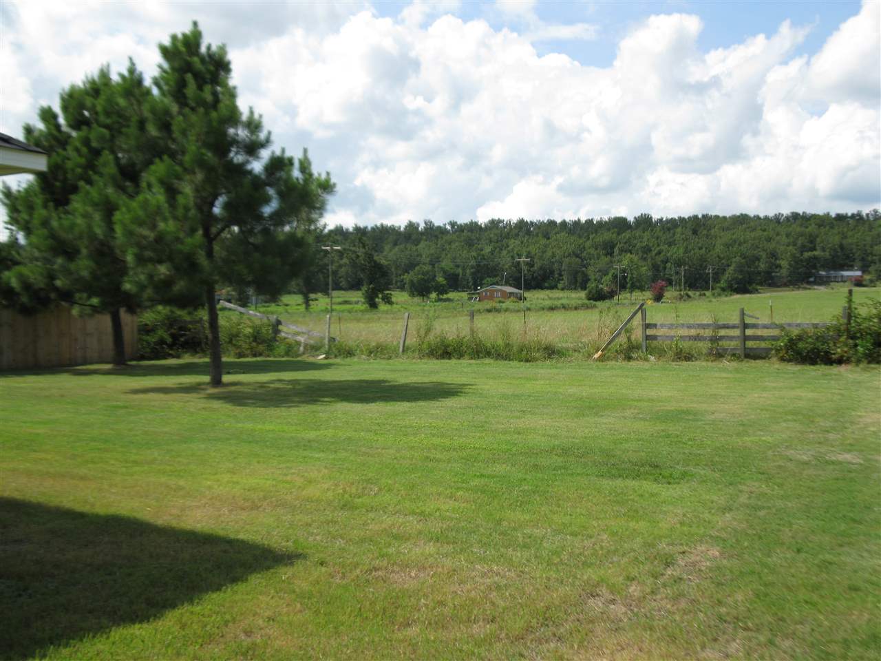 PARKWAY MEADOWS - Residential