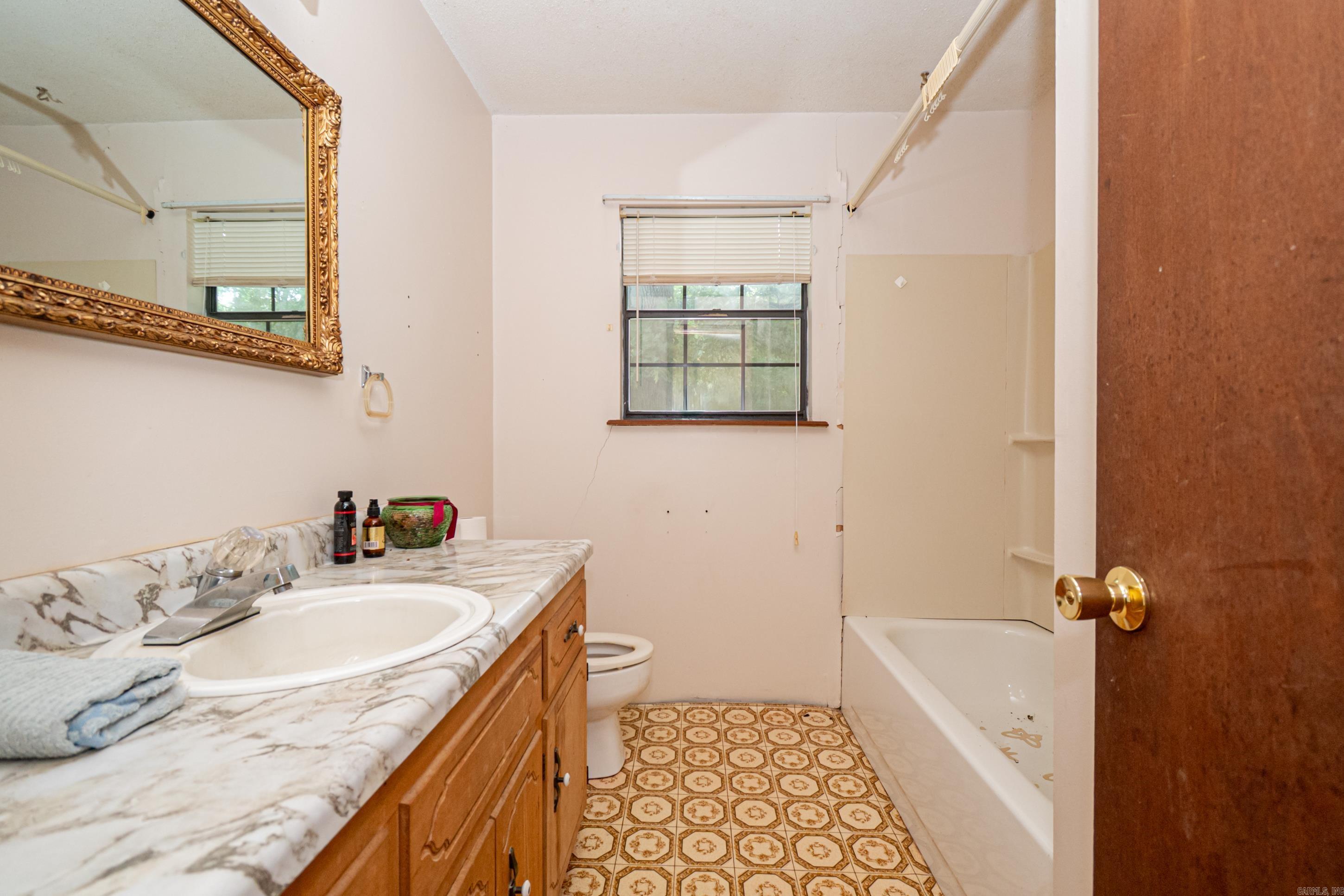 MONTICELLO - Residential