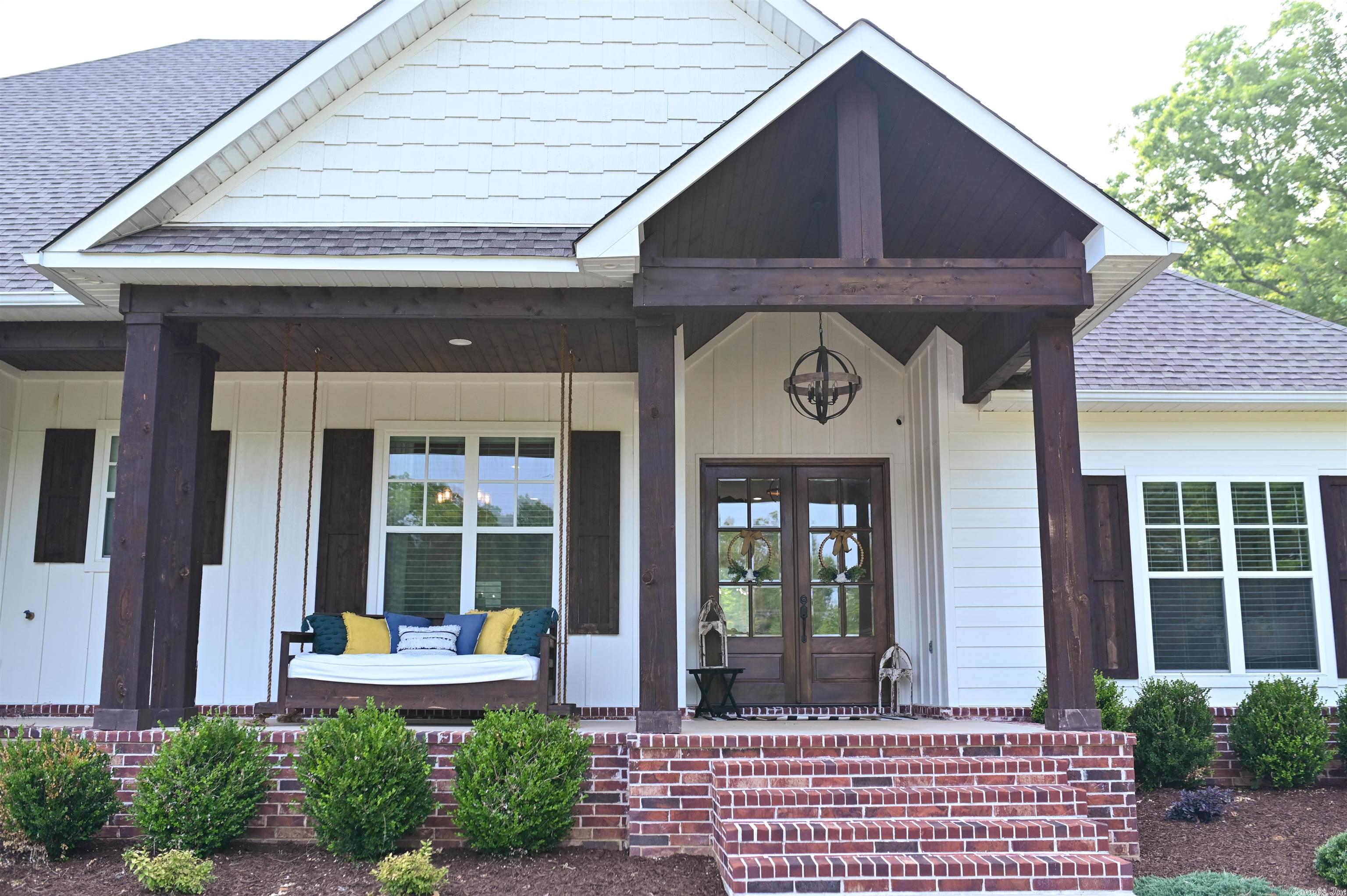 COOL VALLEY - Residential