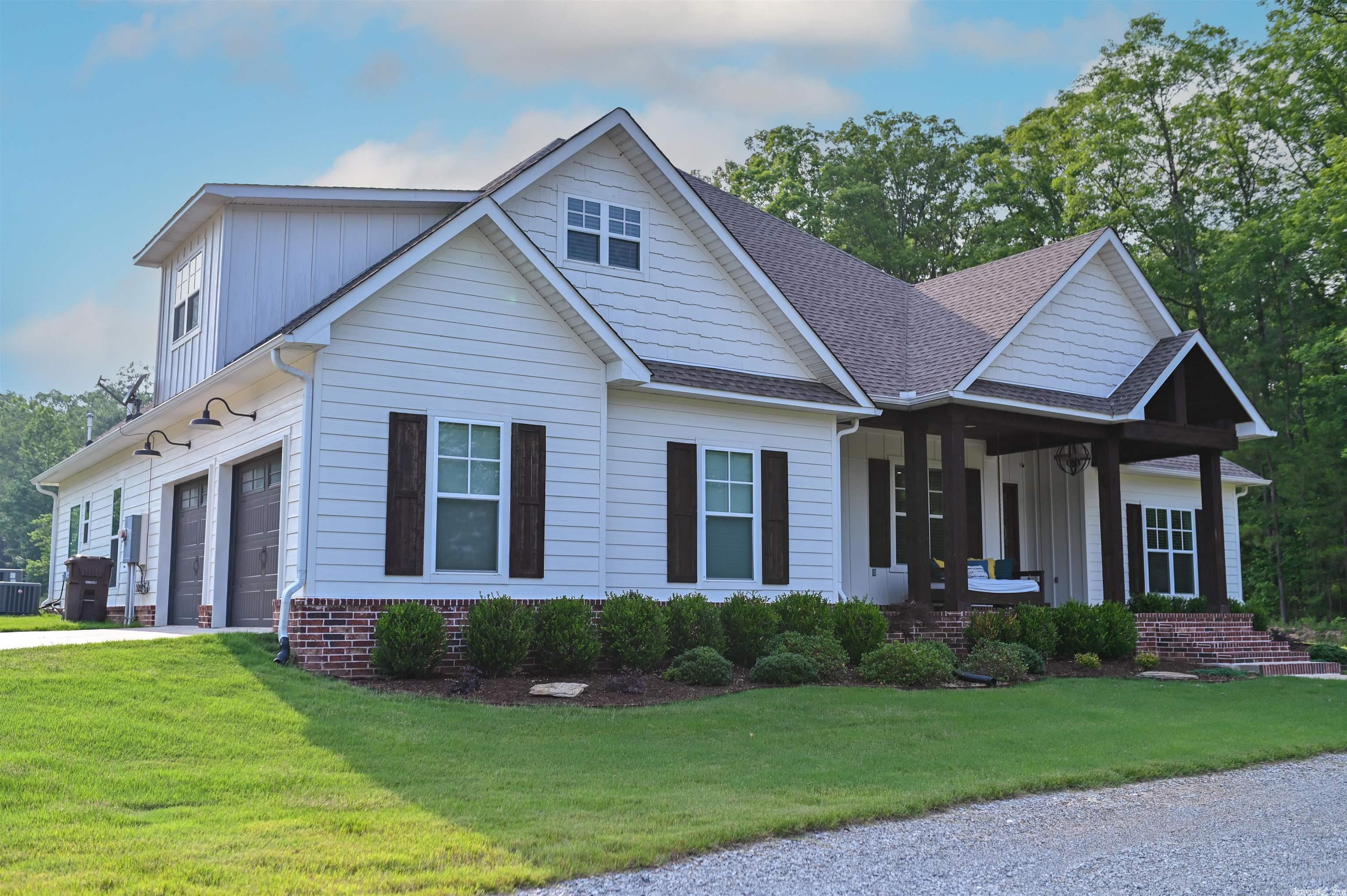 COOL VALLEY - Residential