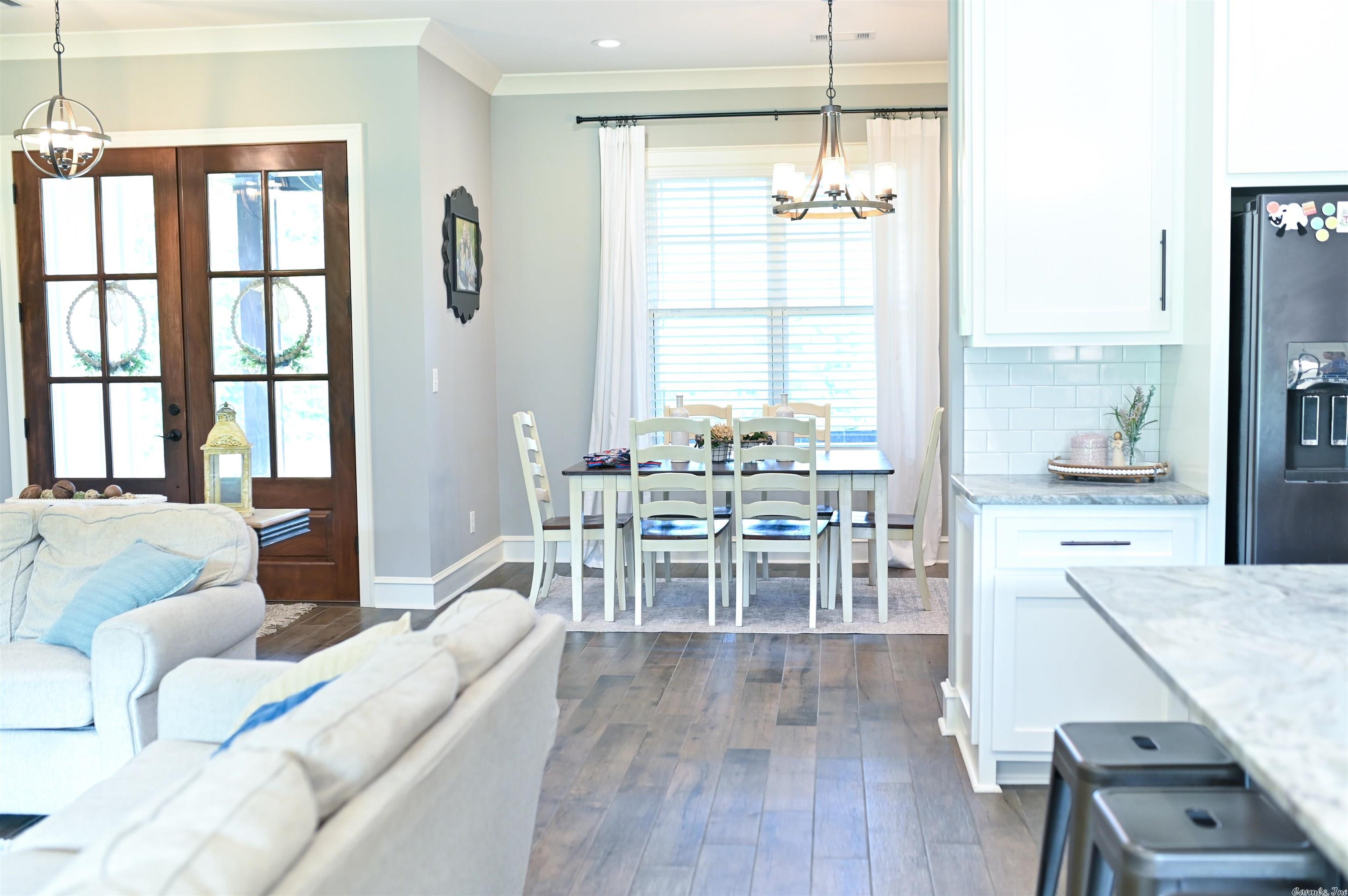 COOL VALLEY - Residential