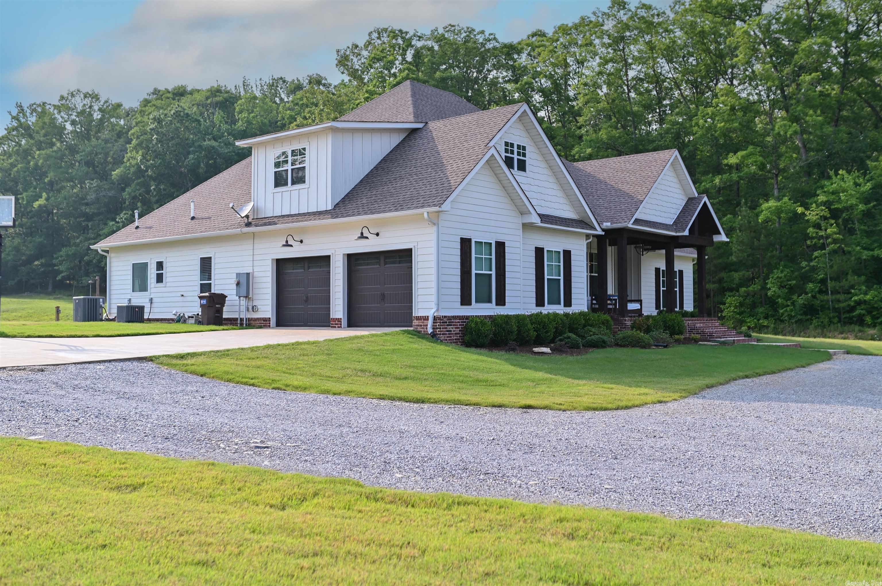 COOL VALLEY - Residential