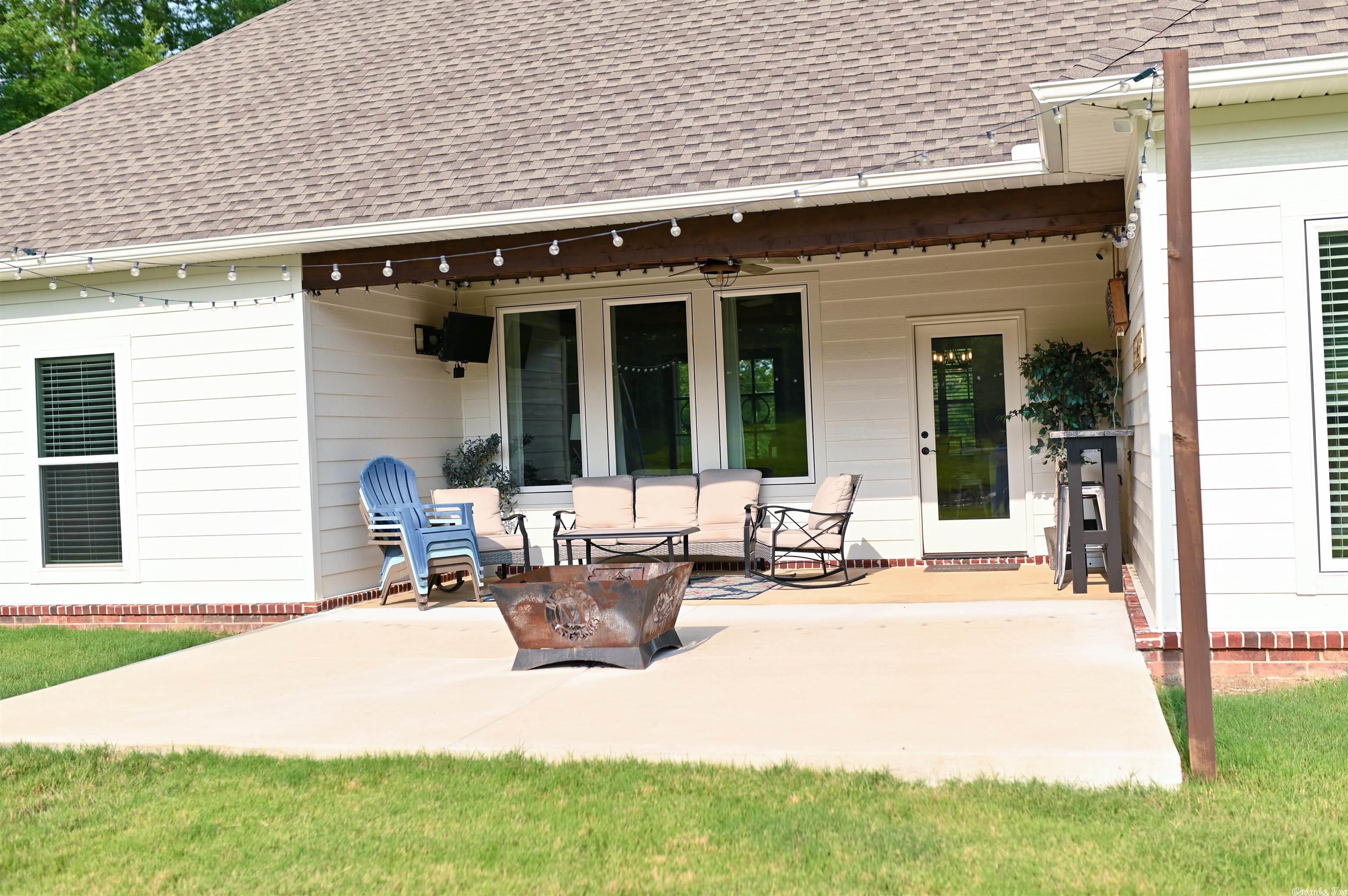 COOL VALLEY - Residential