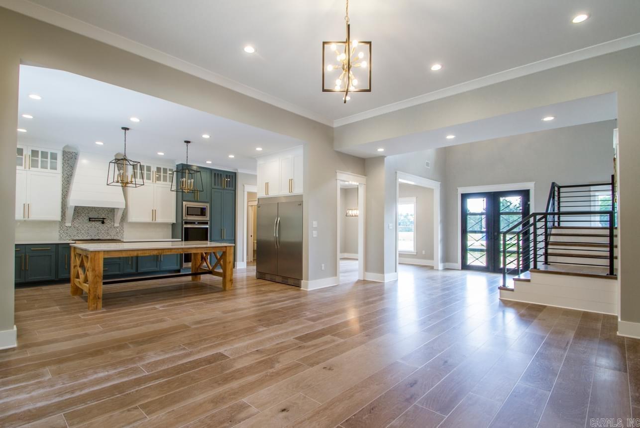SOUTHERN OAKS FARM - Residential
