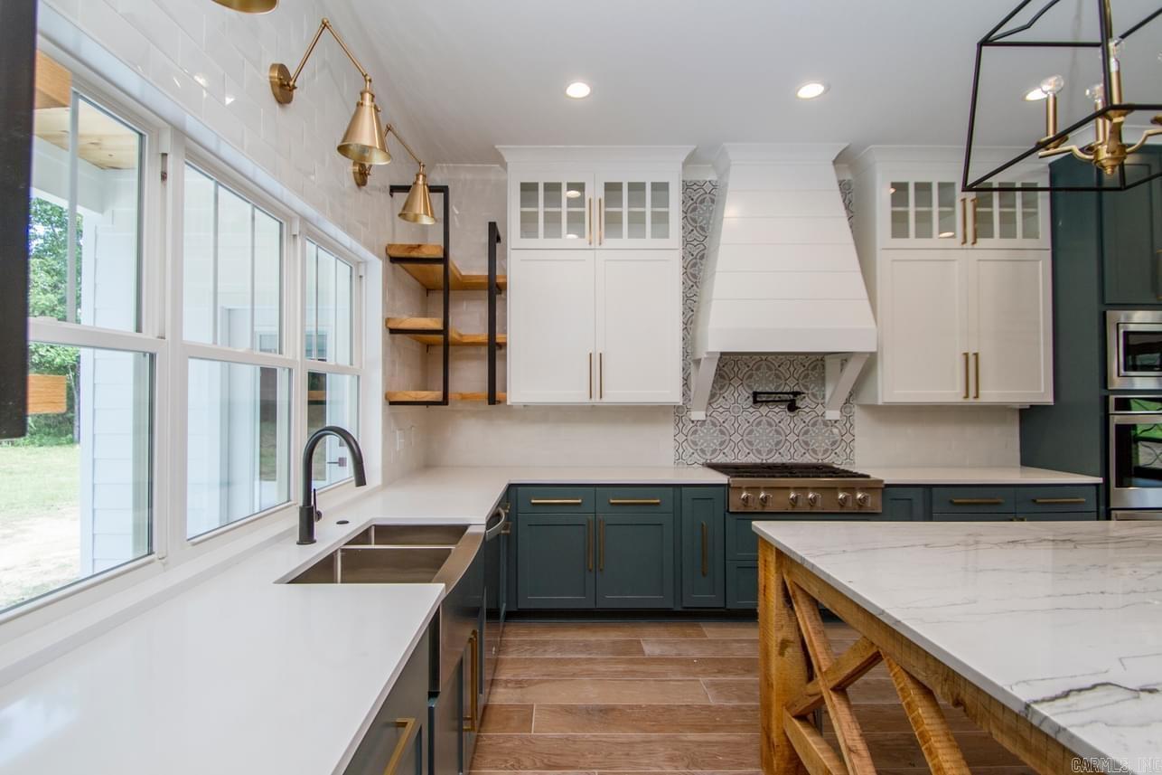 SOUTHERN OAKS FARM - Residential
