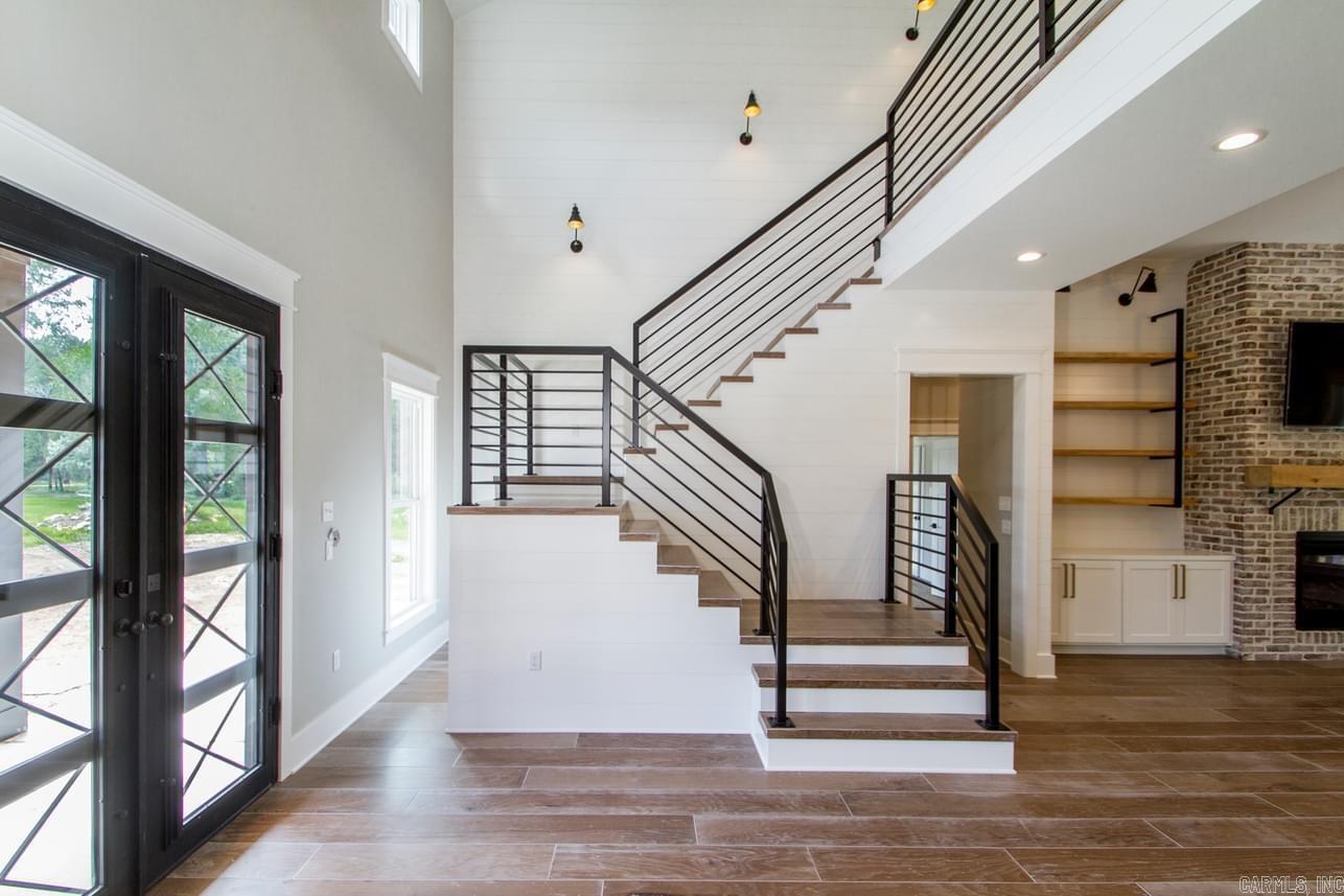 SOUTHERN OAKS FARM - Residential