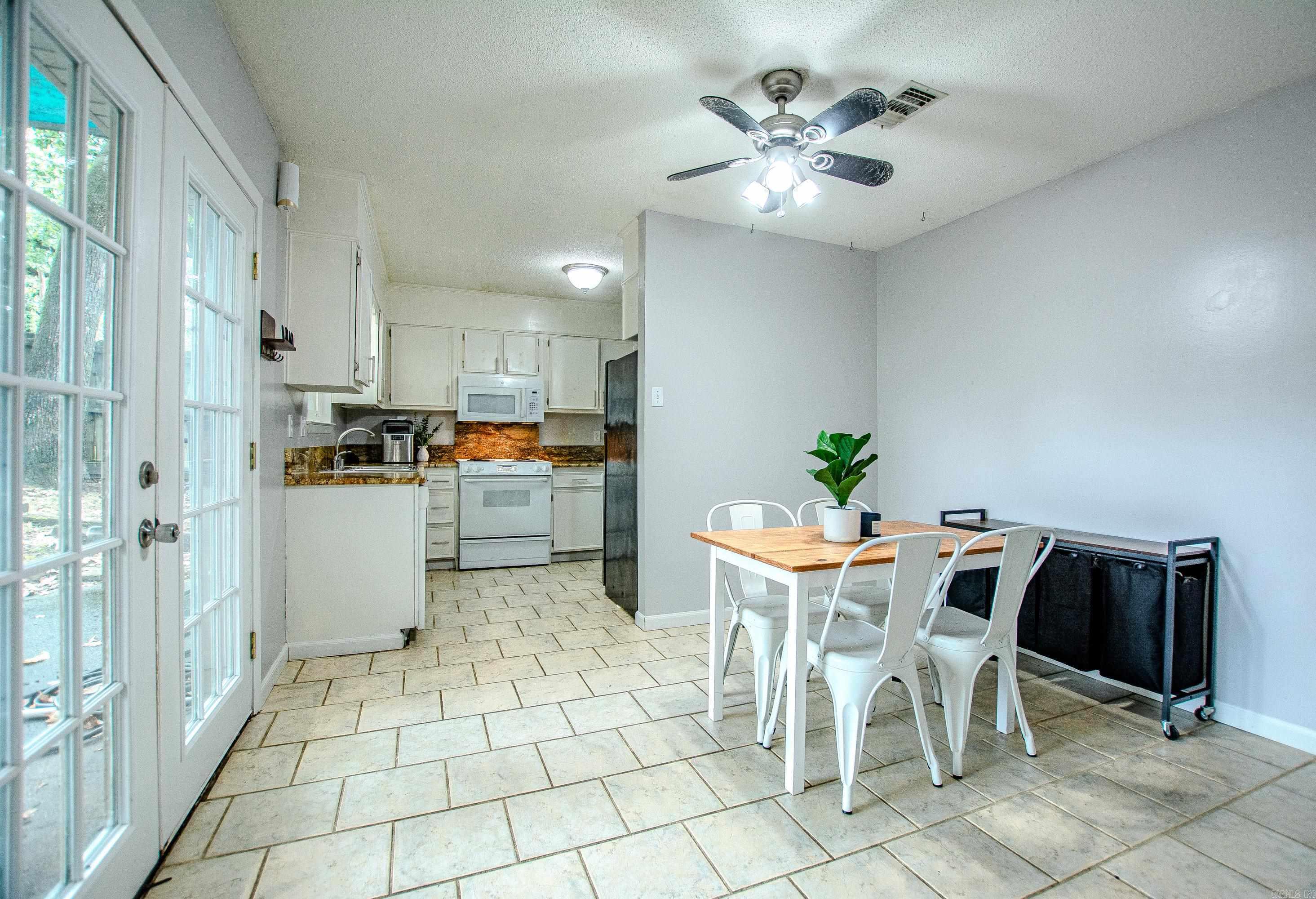 INDIAN HILLS - Residential