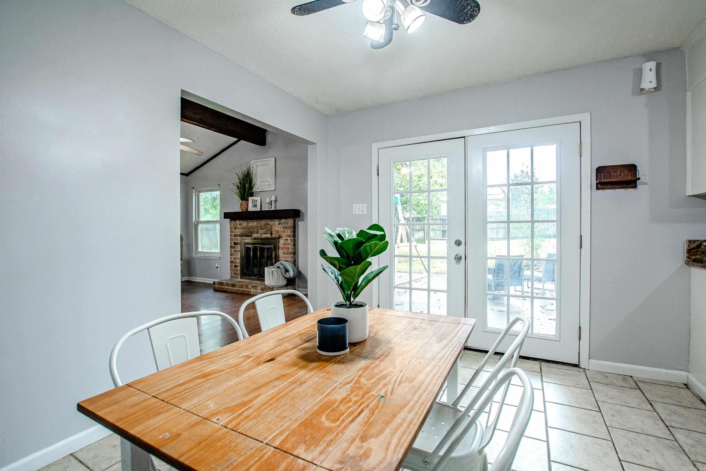 INDIAN HILLS - Residential