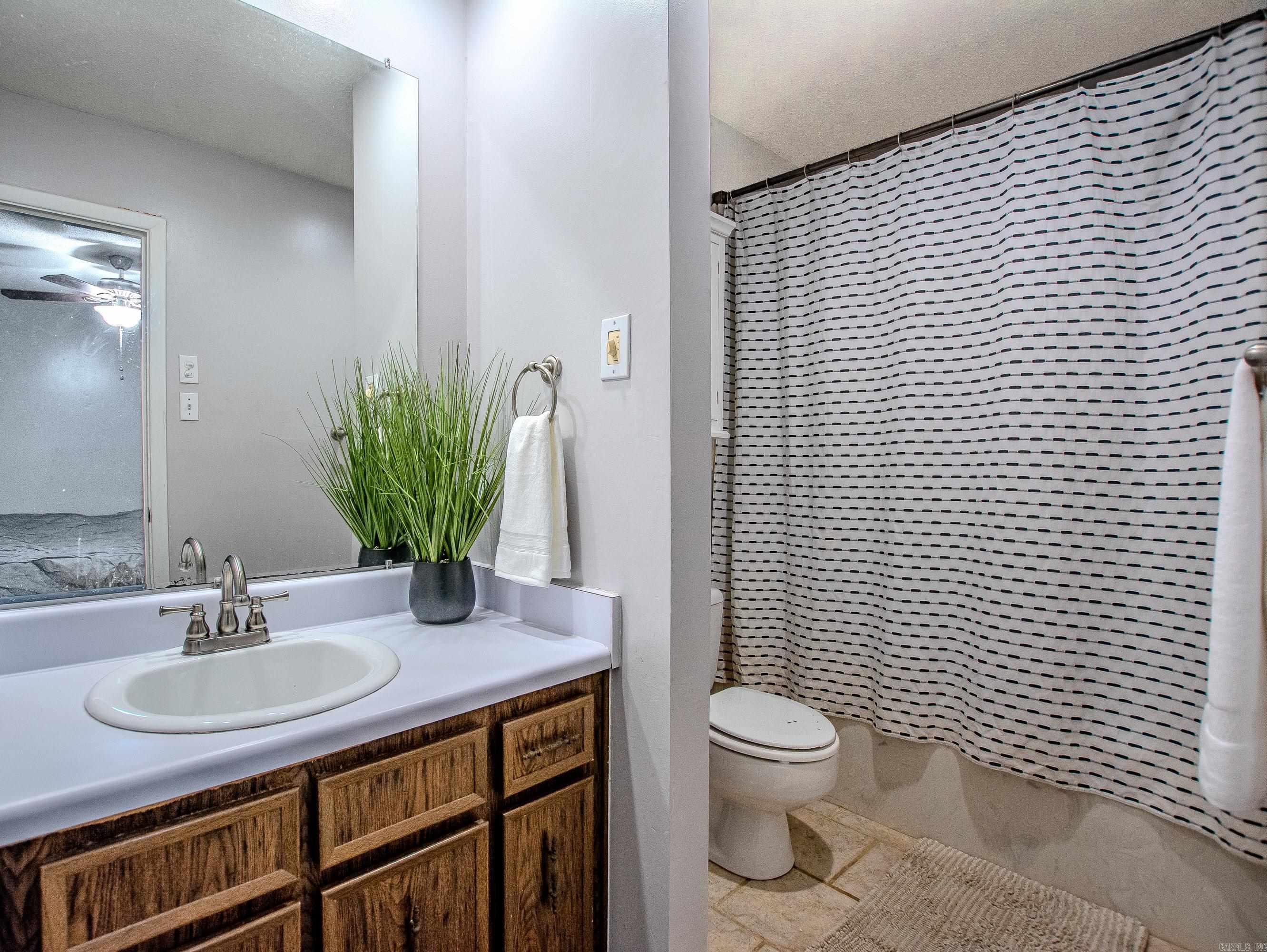 INDIAN HILLS - Residential