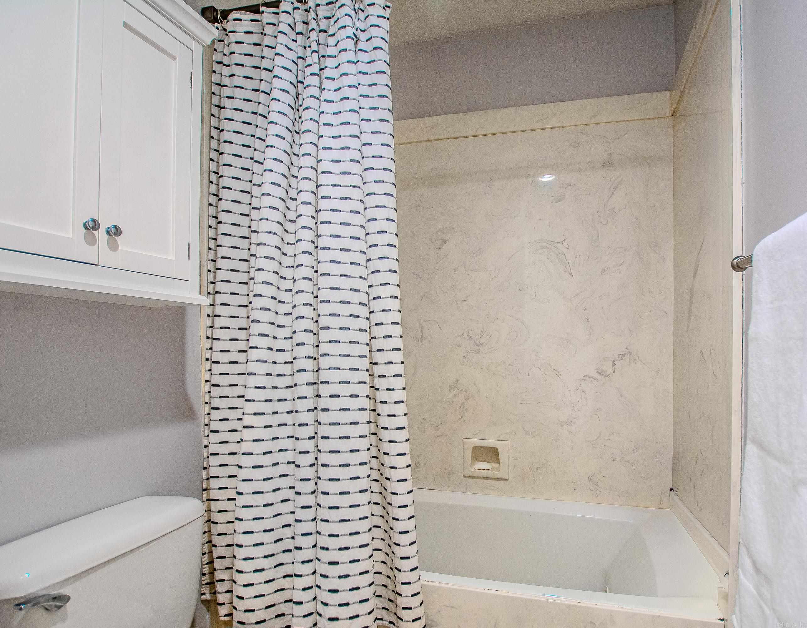 INDIAN HILLS - Residential