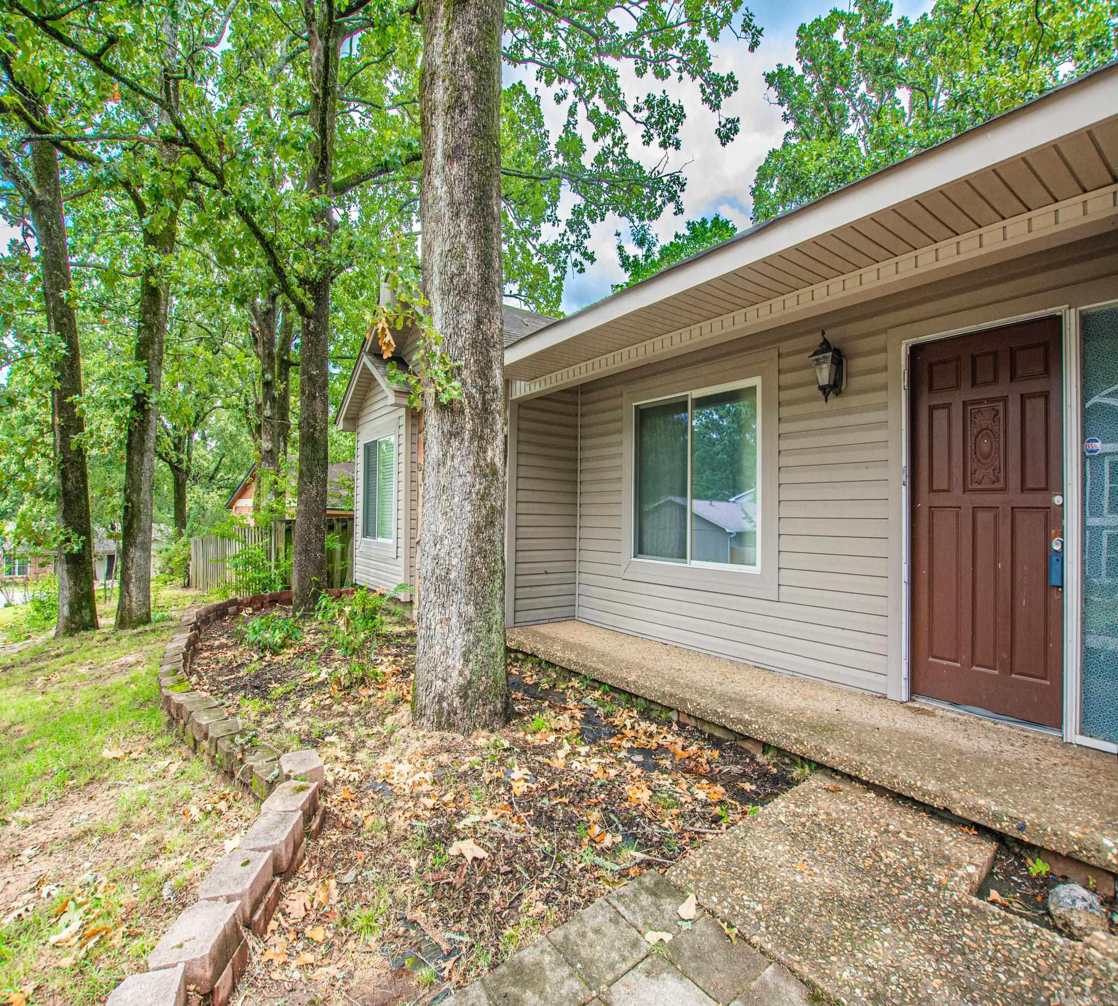 INDIAN HILLS - Residential
