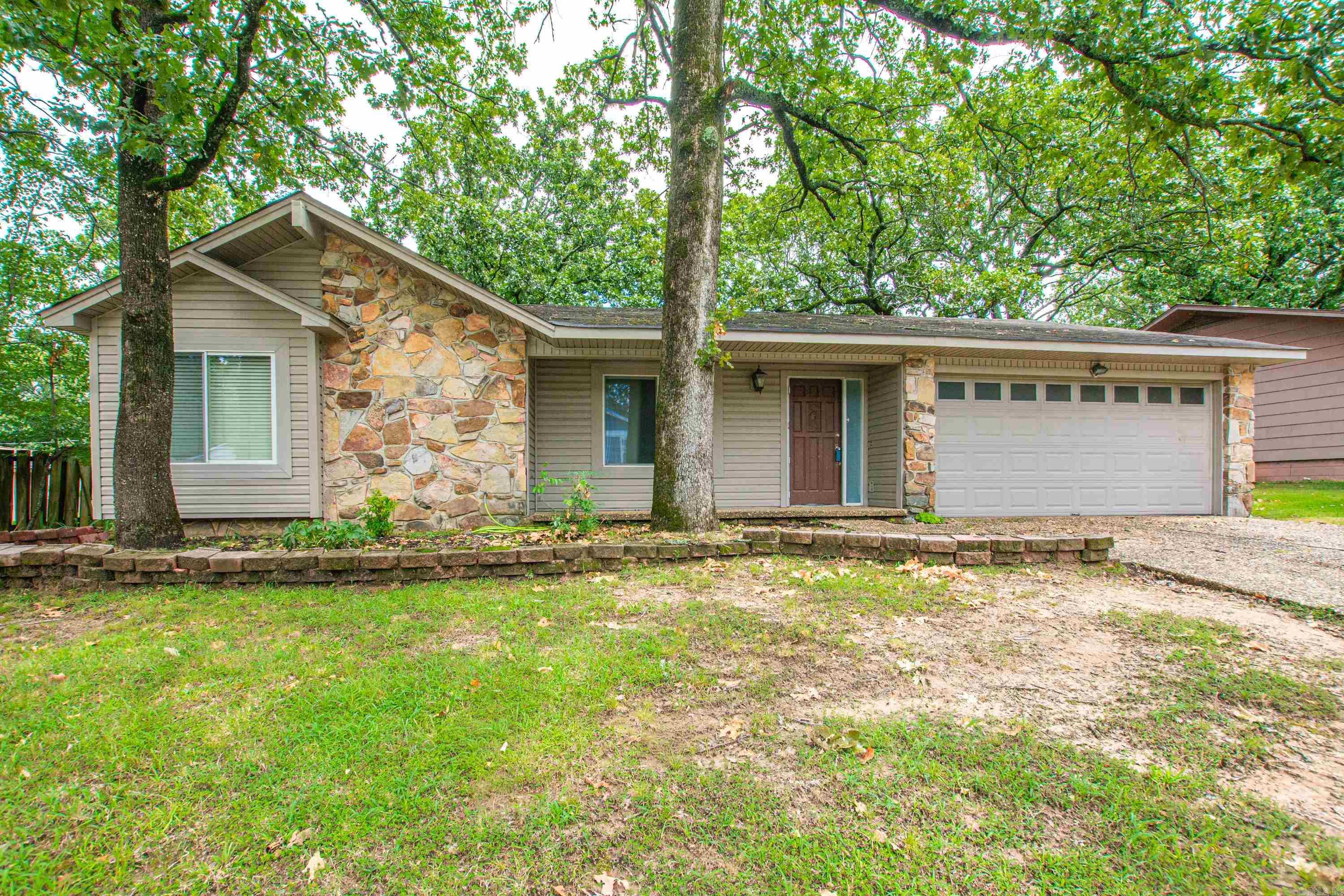INDIAN HILLS - Residential