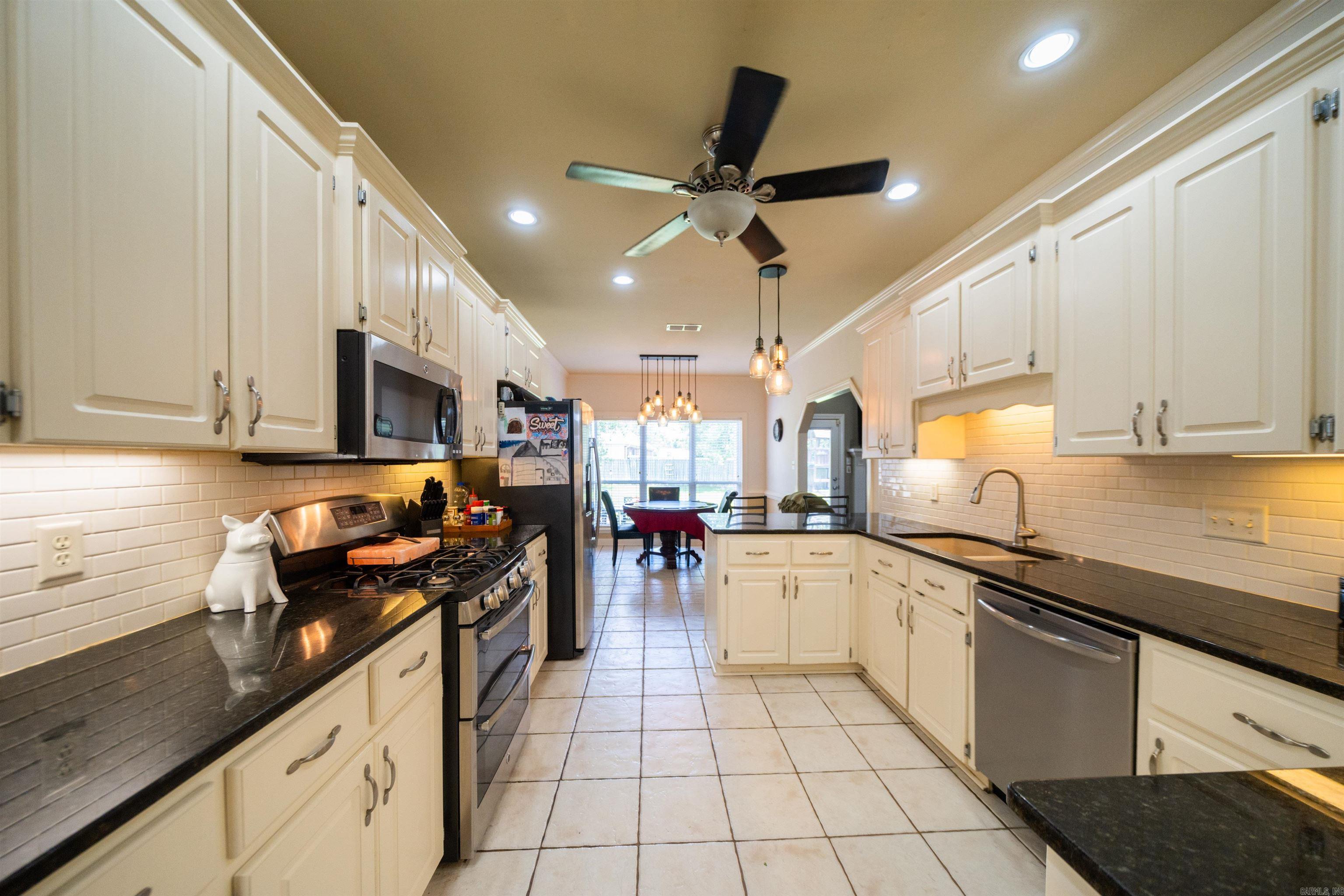CRESTWOOD ESTATES - Residential