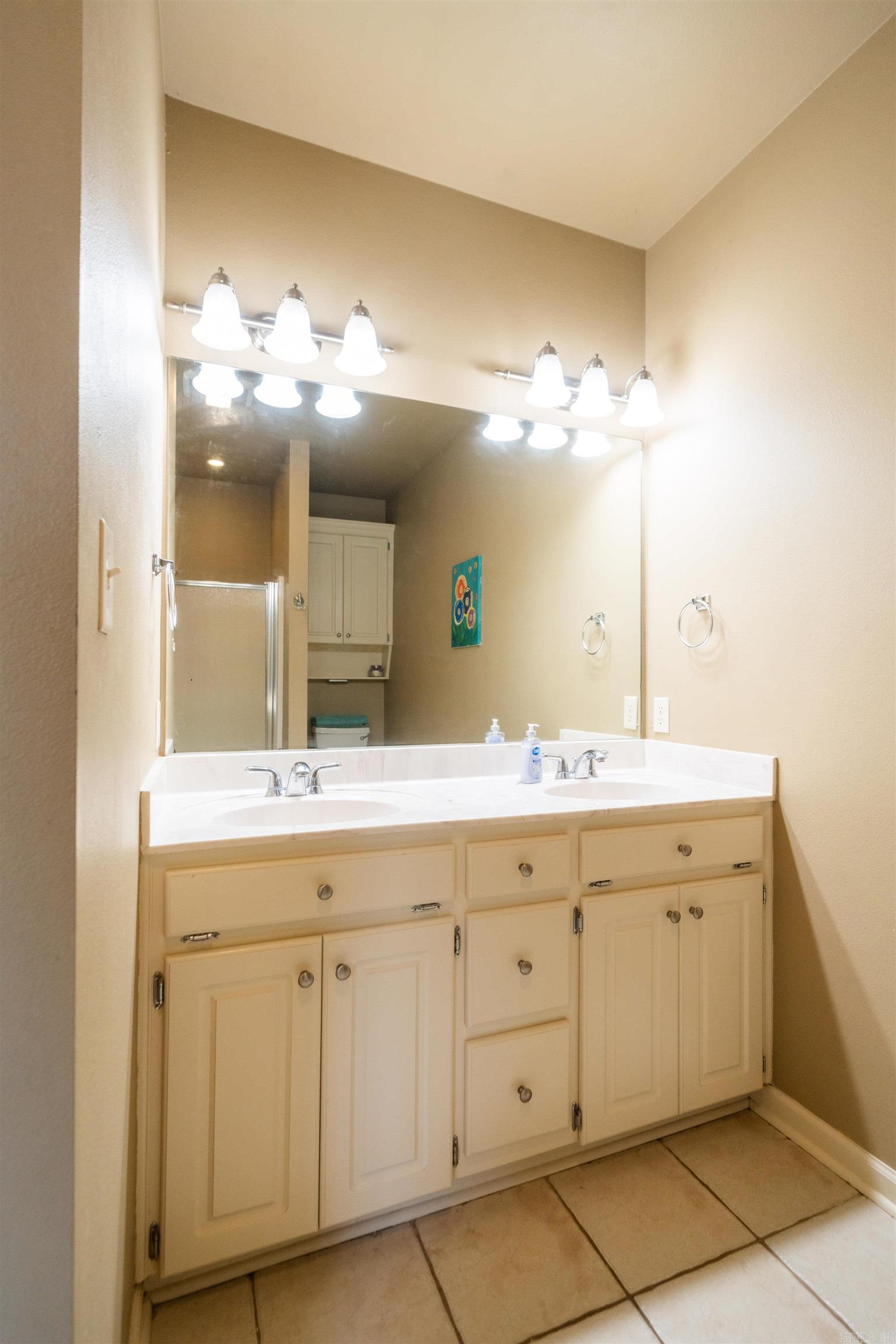 CRESTWOOD ESTATES - Residential