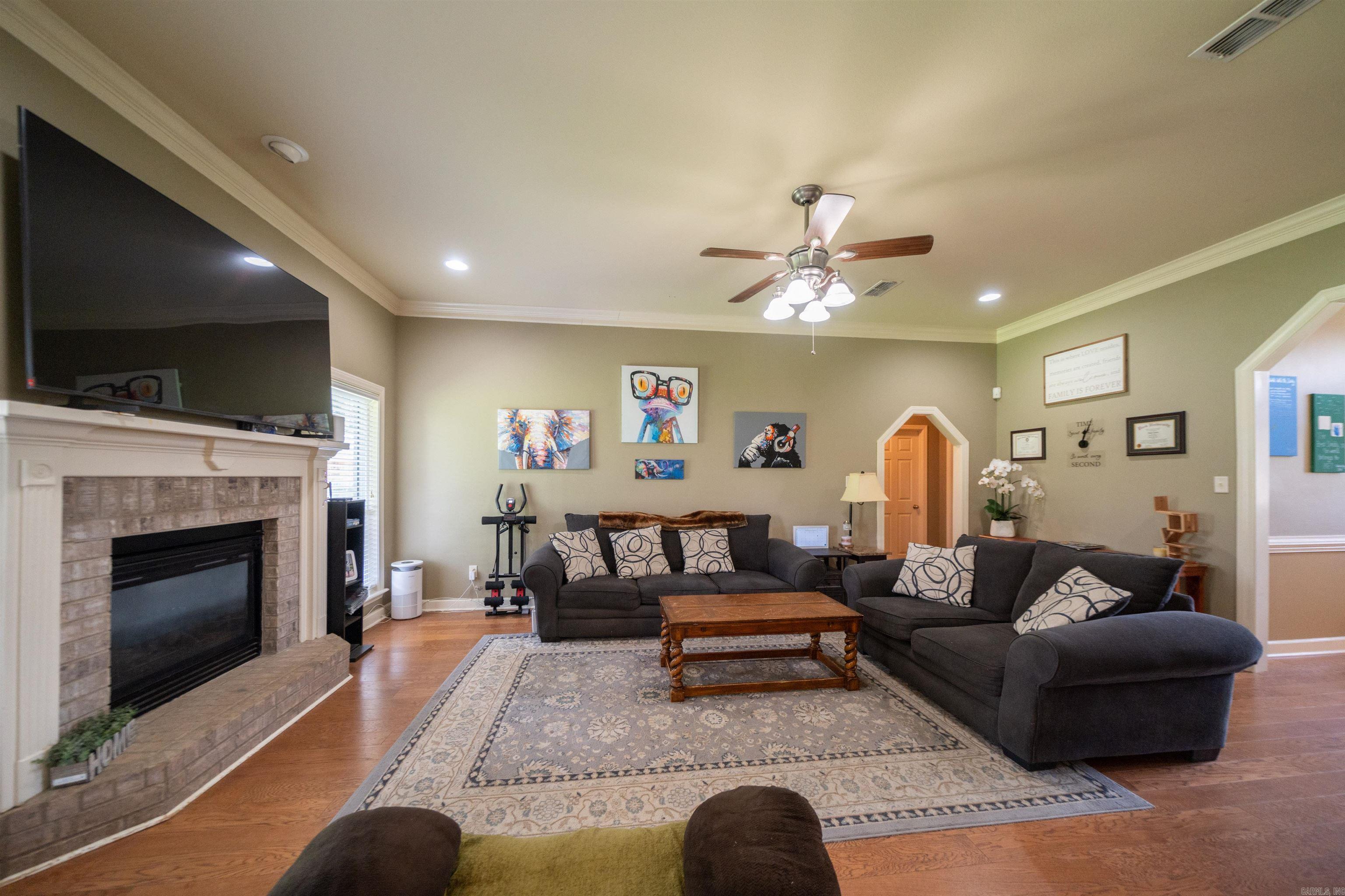 CRESTWOOD ESTATES - Residential