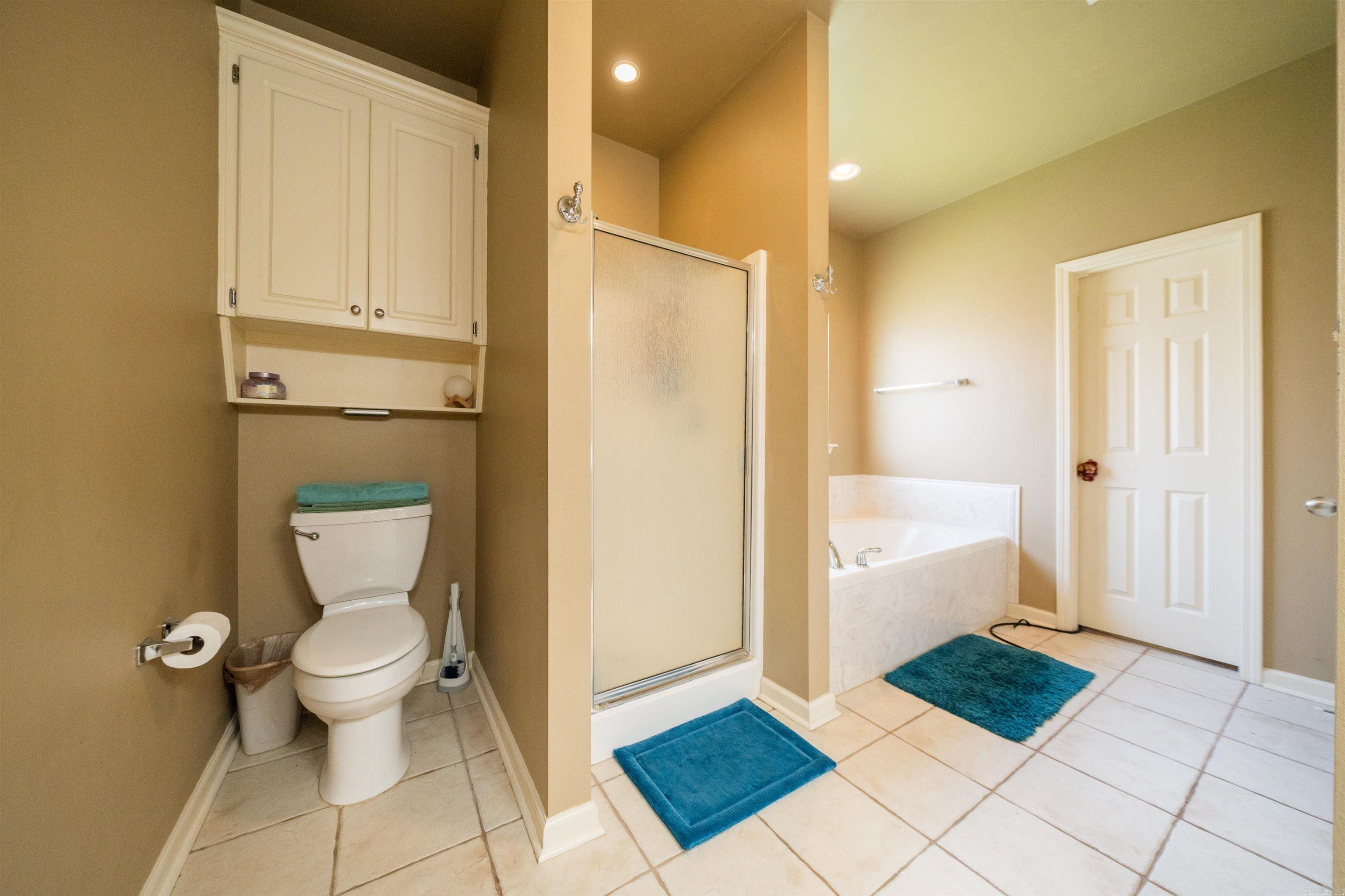 CRESTWOOD ESTATES - Residential