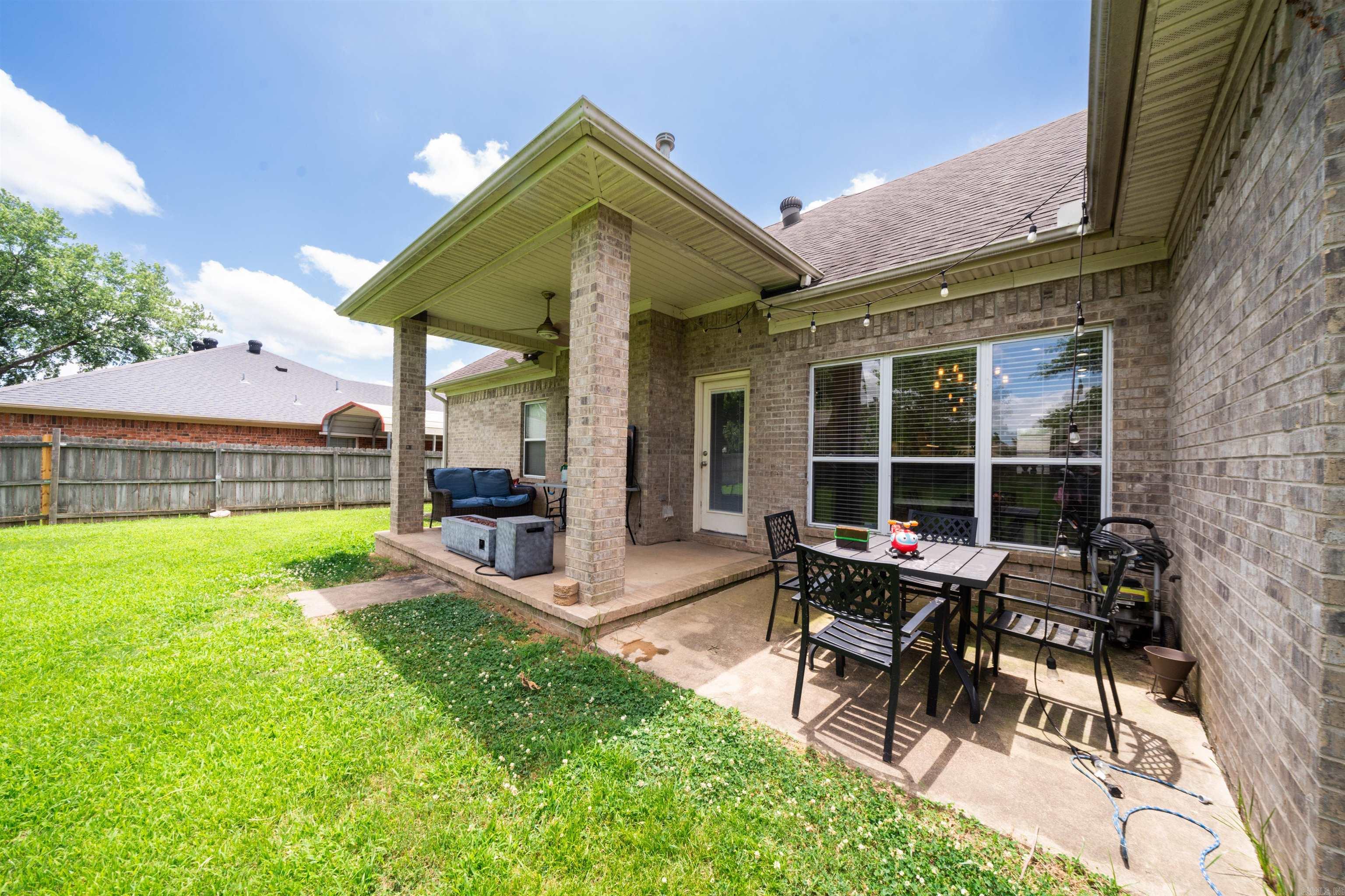 CRESTWOOD ESTATES - Residential