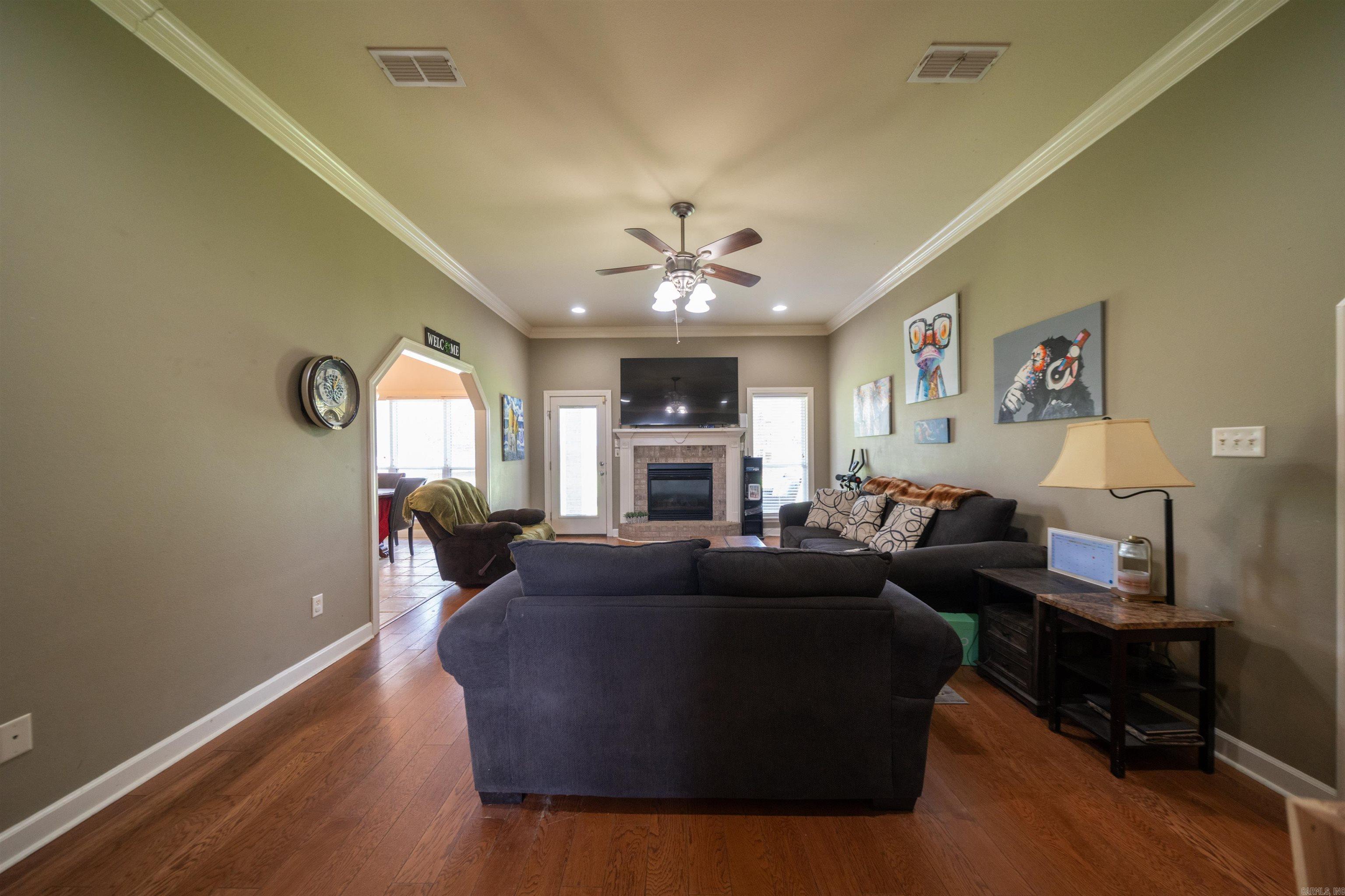 CRESTWOOD ESTATES - Residential