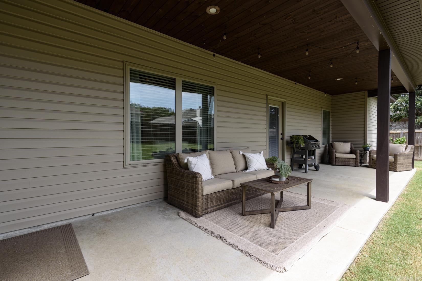 OAK GLENN - Residential