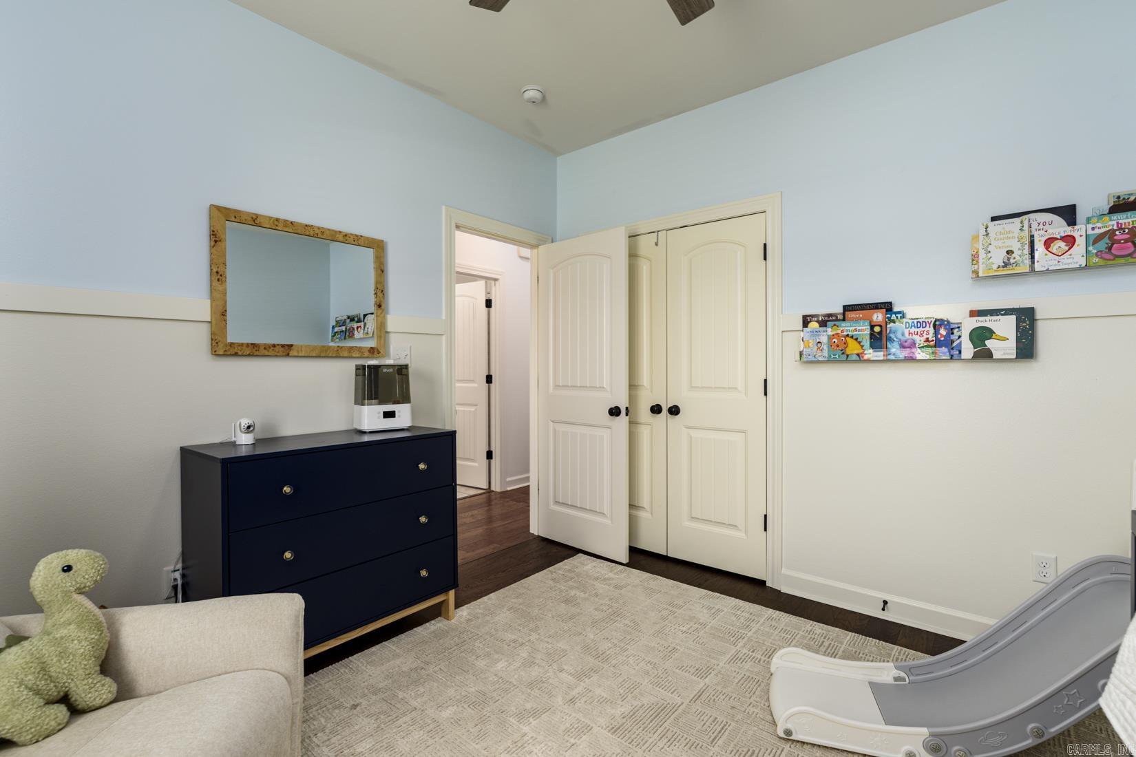OAK GLENN - Residential