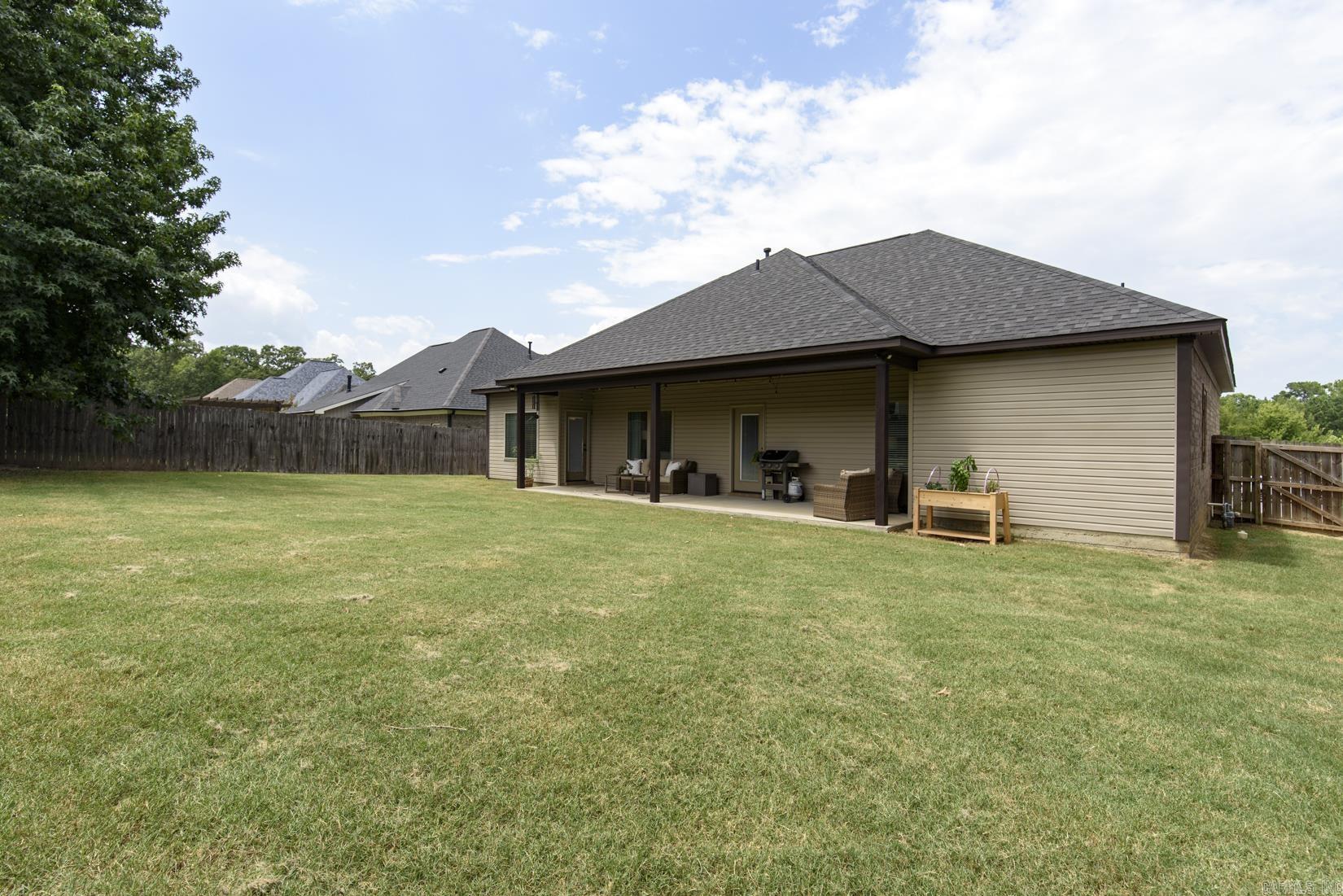OAK GLENN - Residential