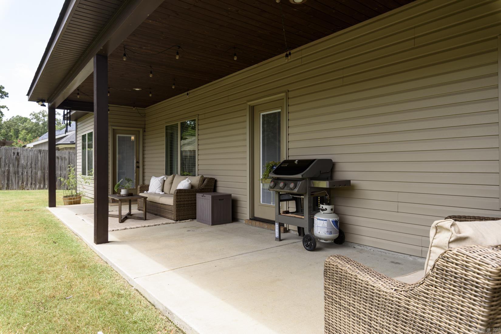 OAK GLENN - Residential