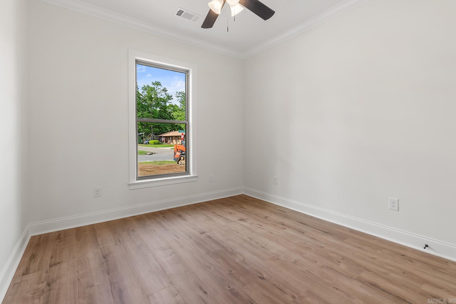 NORTH HILLS MANOR - Residential