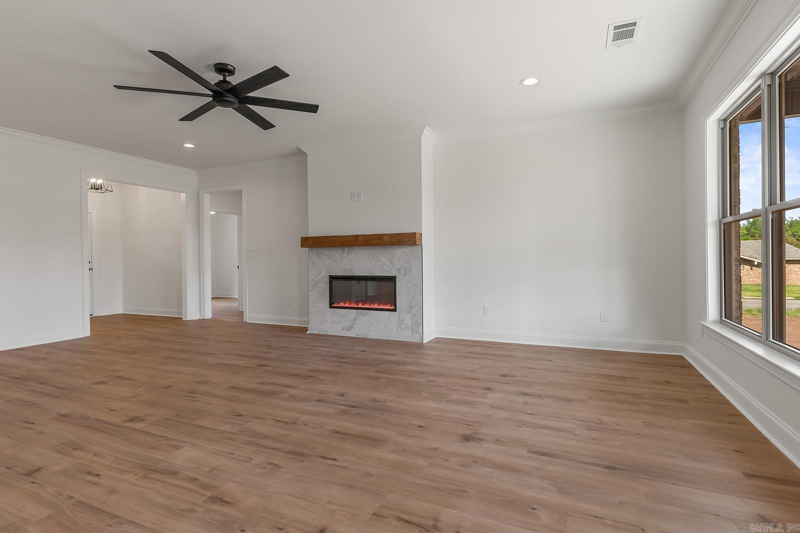 NORTH HILLS MANOR - Residential