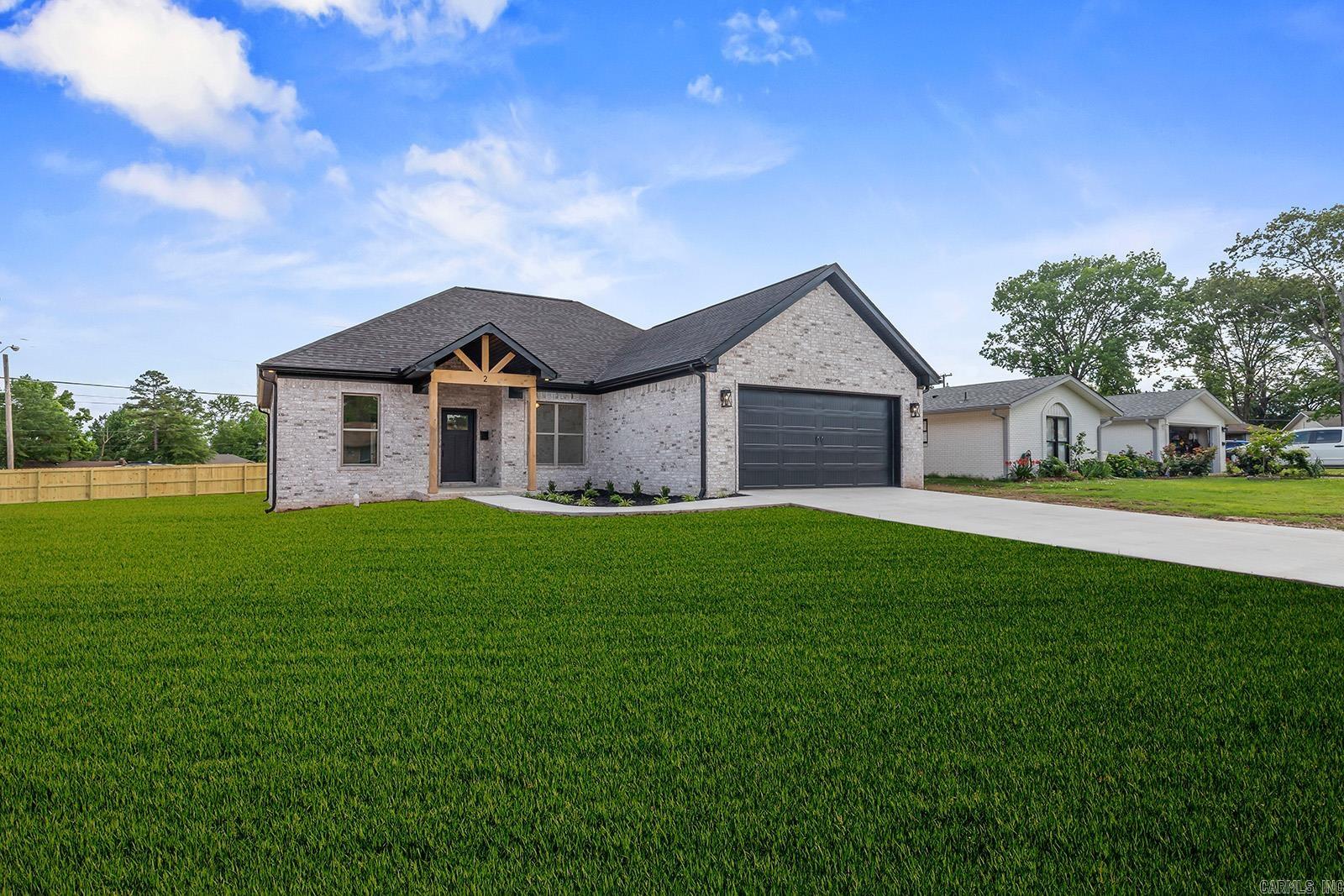 NORTH HILLS MANOR - Residential