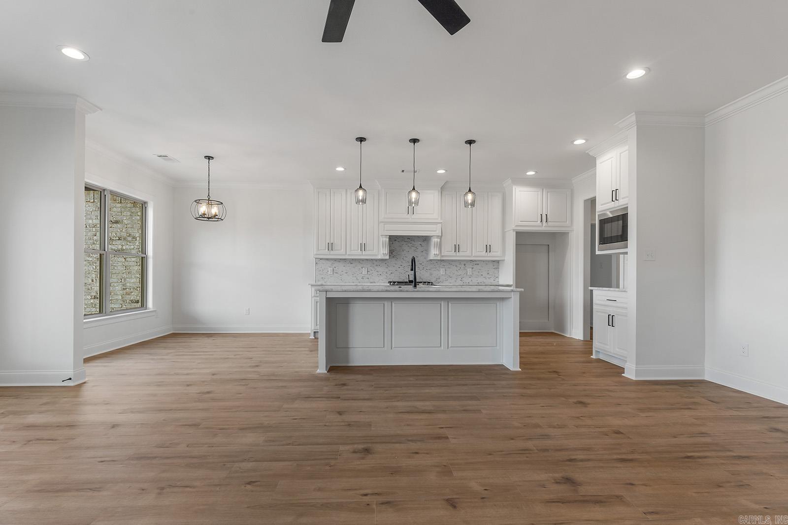 NORTH HILLS MANOR - Residential