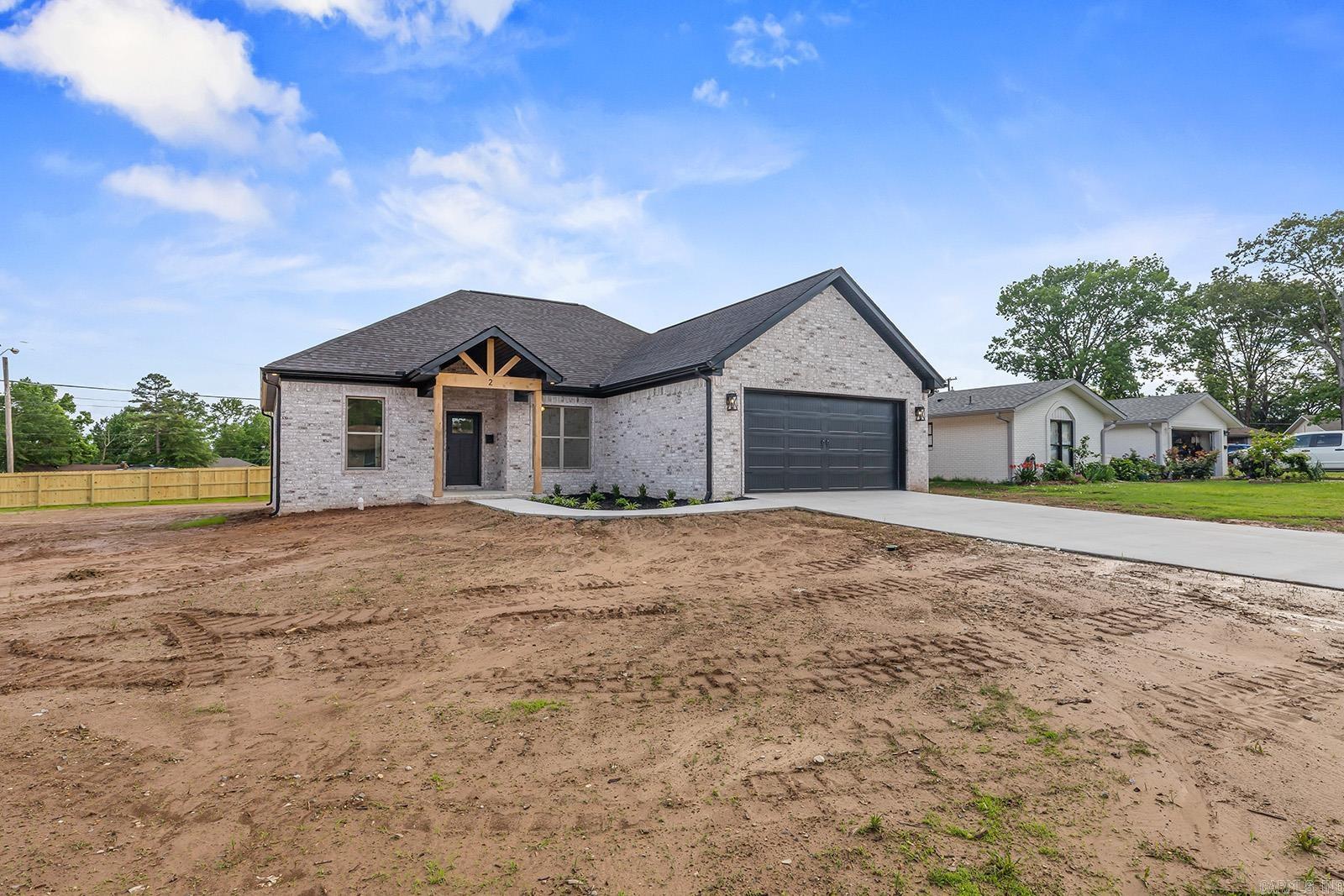 NORTH HILLS MANOR - Residential