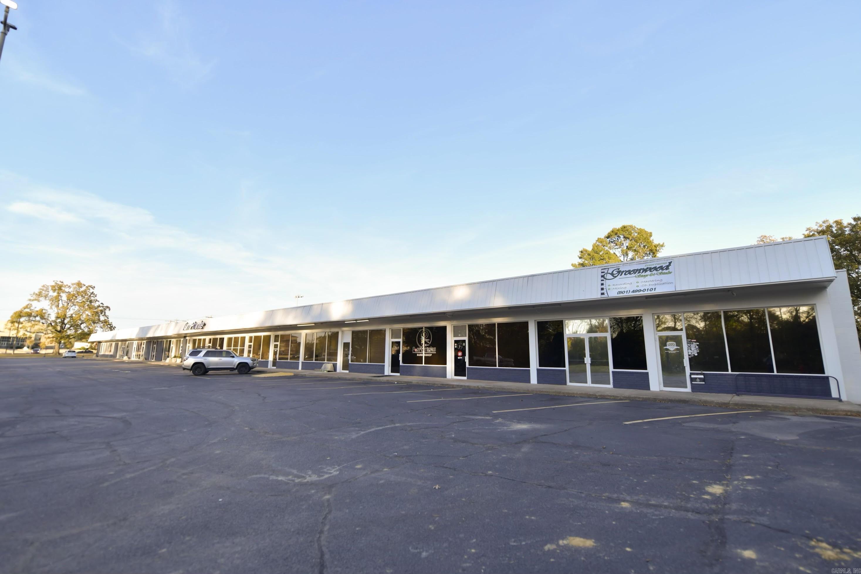 Commercial space located in Laurel Plaza.