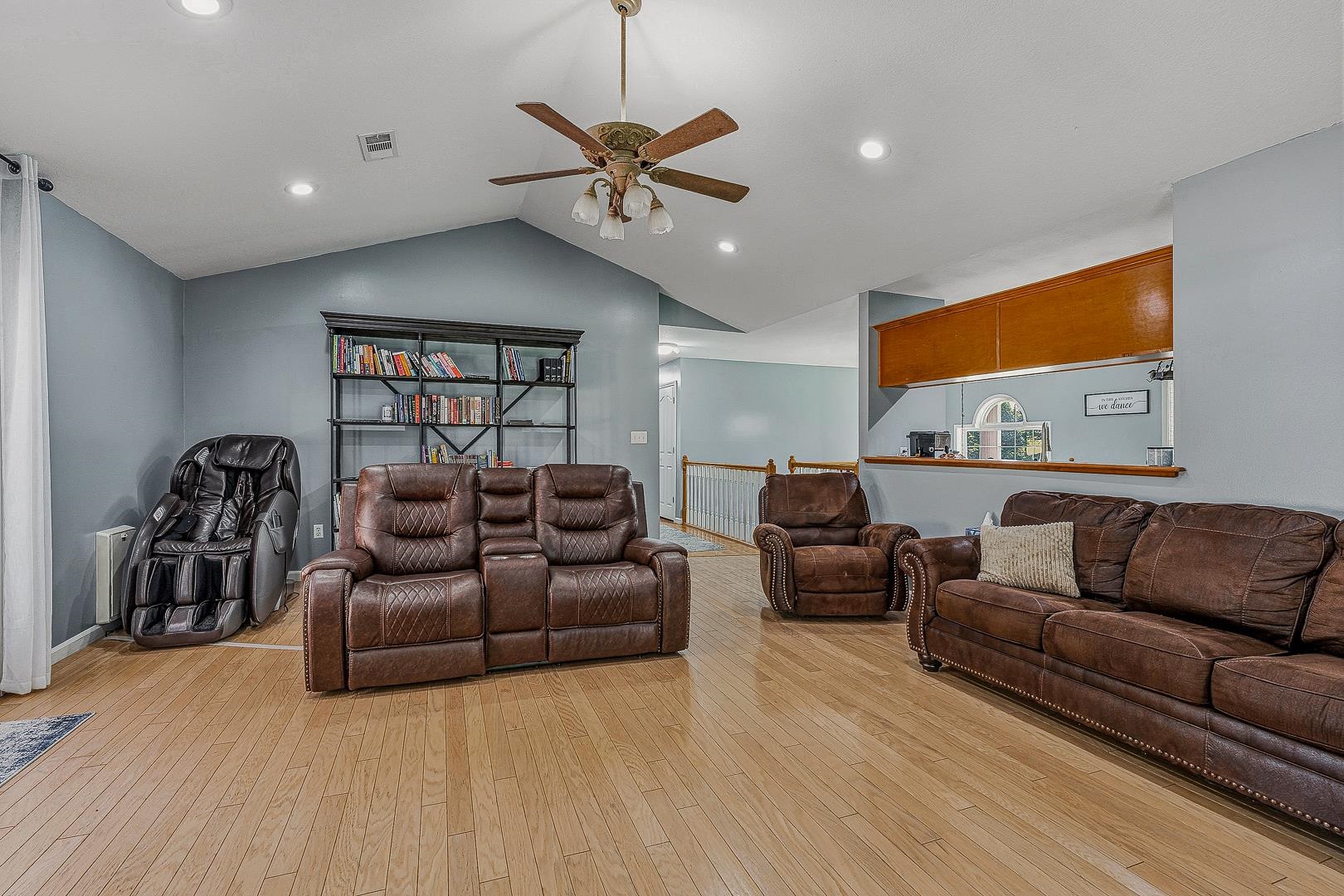 WINDING RIDGE - Residential