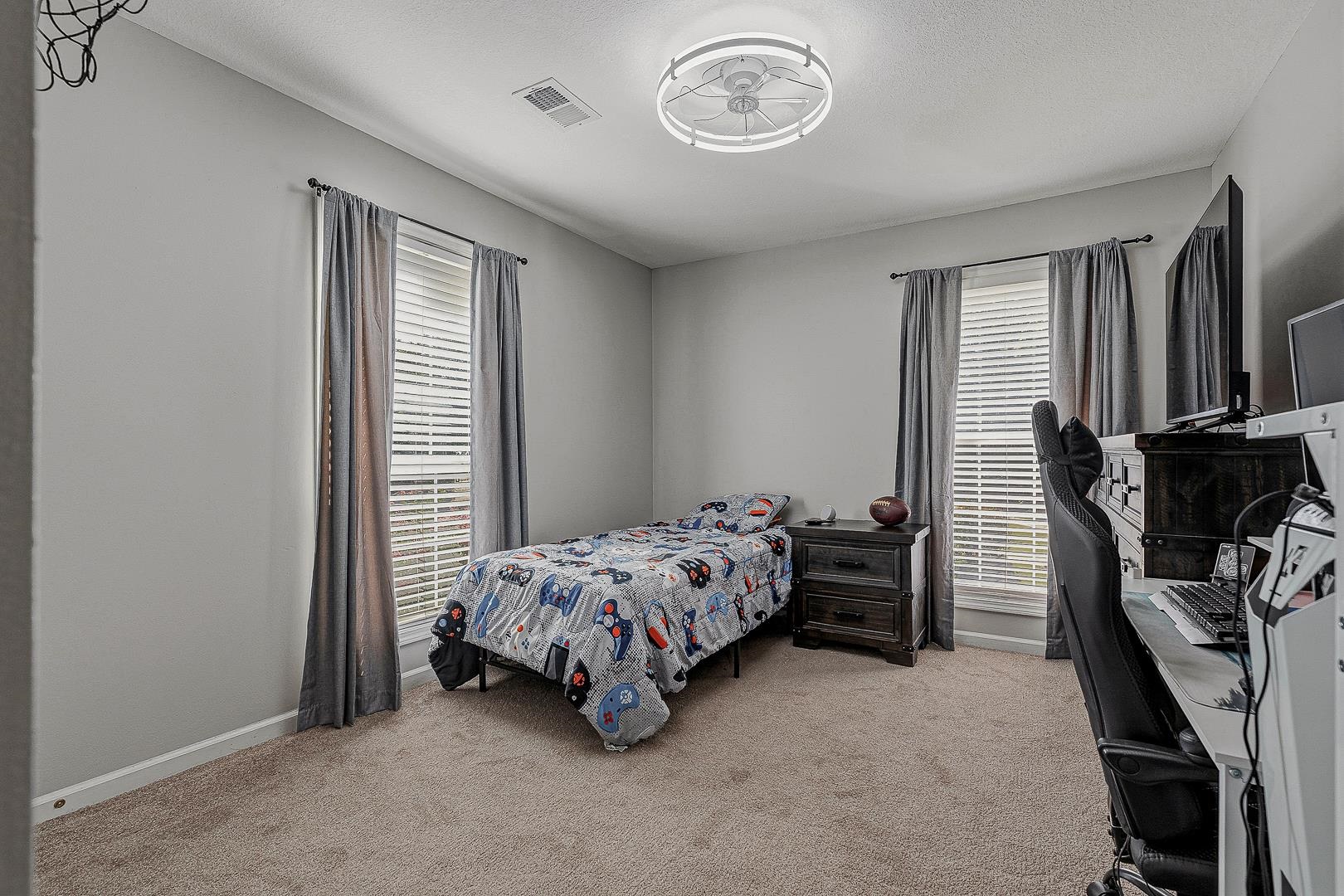 WINDING RIDGE - Residential