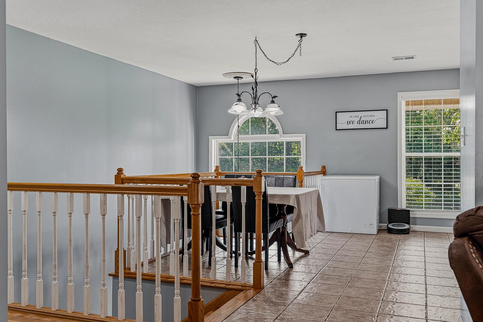 WINDING RIDGE - Residential