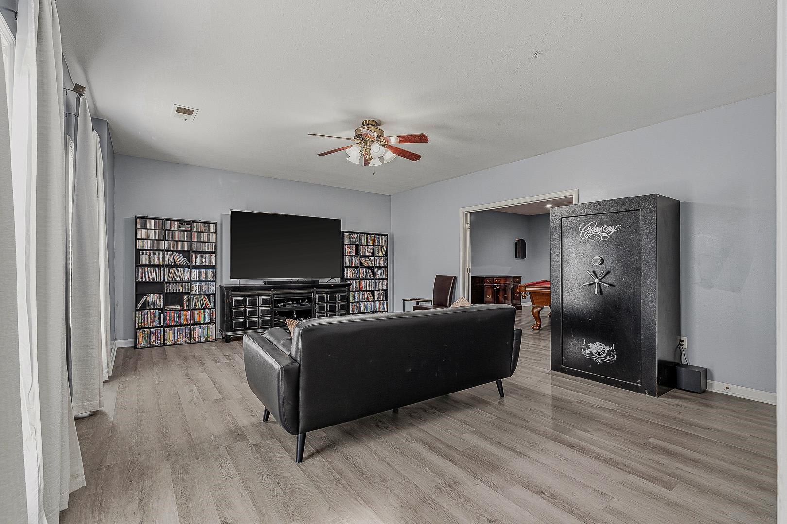 WINDING RIDGE - Residential
