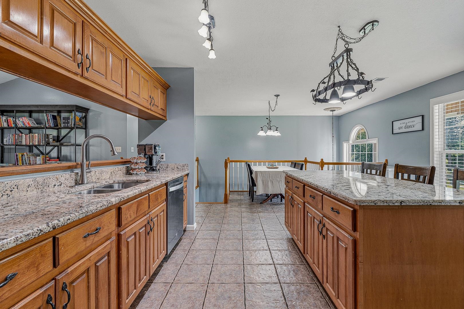 WINDING RIDGE - Residential