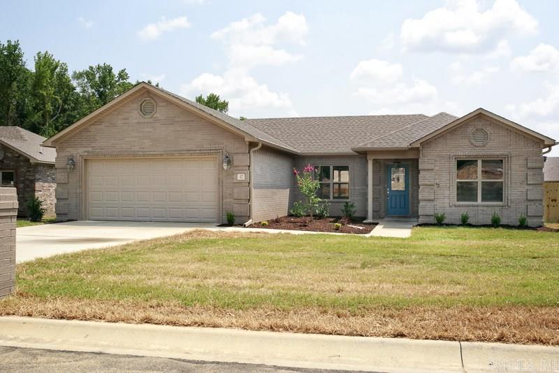 3 bedroom,2 bath home in the sought after Huntington Place, living room/kitchen/dinning room all open,w/great views from all the windows, oversized covered porch,master has huge walk-in-closet,sep shower &tub,double sink vanity w/granite,split floor plan w/other bedrooms separate all include ceiling fans, decorative medallions,stainless steel appliances,large breakfast bar, tile back splash,under cabinet lighting&much more,this home qualifies for the RD loan.