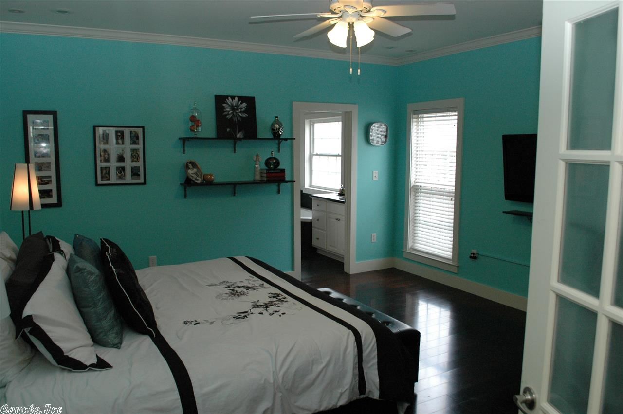 WOODLANDS EDGE - Residential