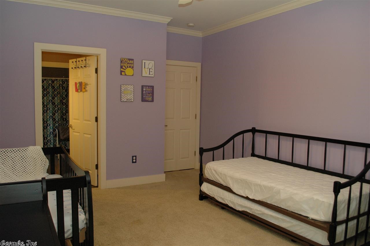 WOODLANDS EDGE - Residential