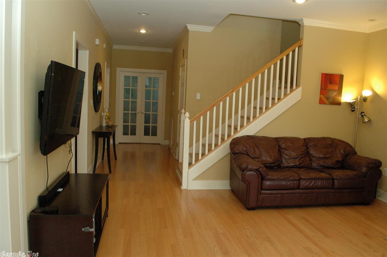 WOODLANDS EDGE - Residential