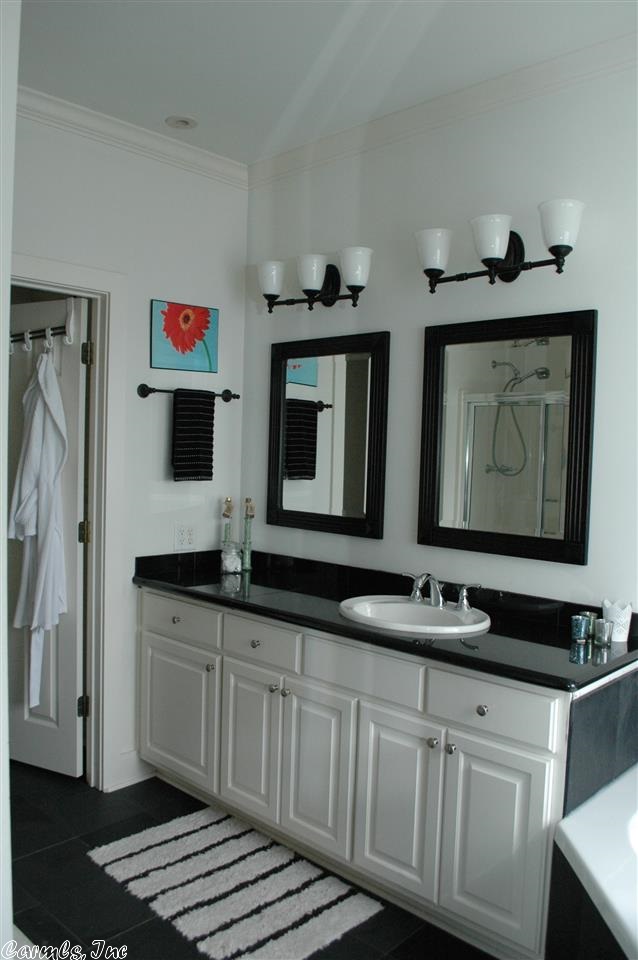 WOODLANDS EDGE - Residential
