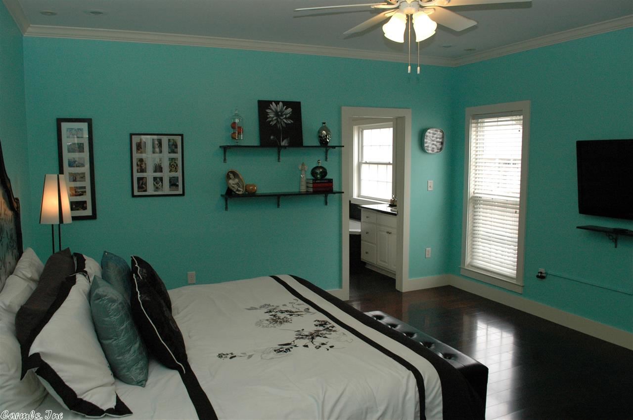WOODLANDS EDGE - Residential